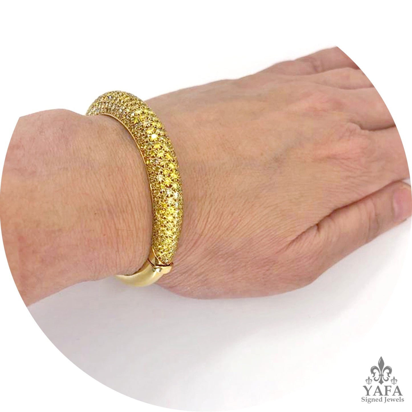 VAN CLEEF & ARPELS Yellow Diamond Bangle Bracelet