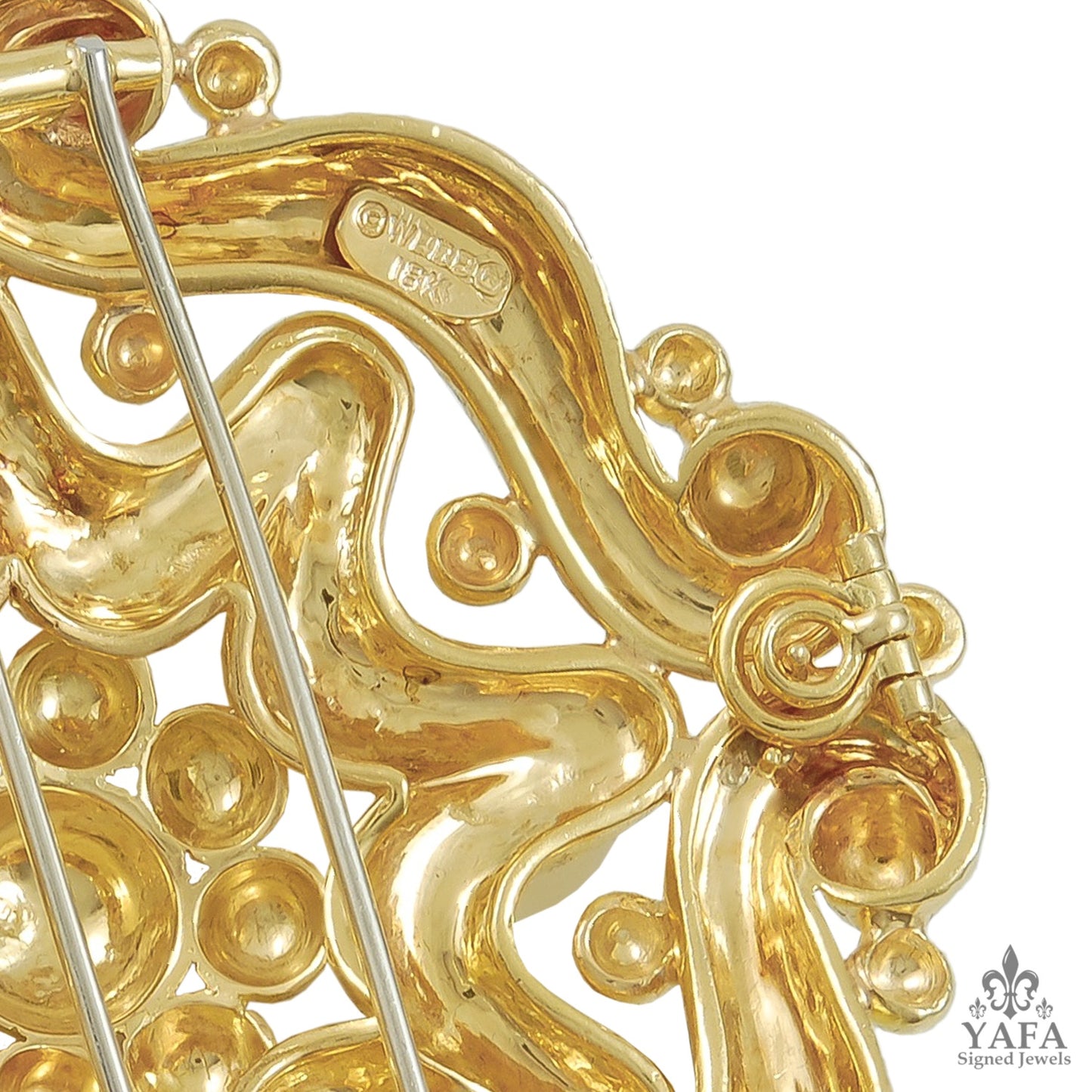 DAVID WEBB Hammered Gold Brooch Pendant