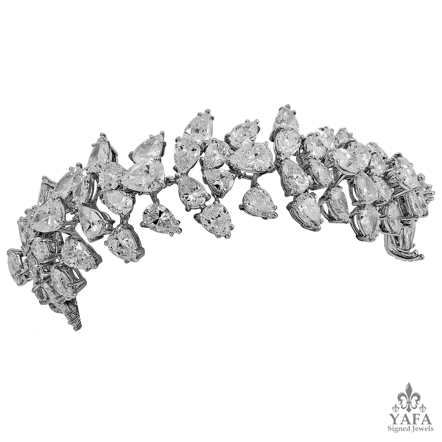 HARRY WINSTON Diamond Cluster Bracelet - 70 cts.