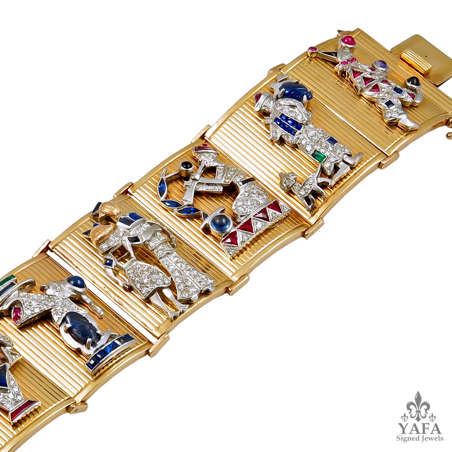 Retro Yellow Gold 8 Charms Bracelet