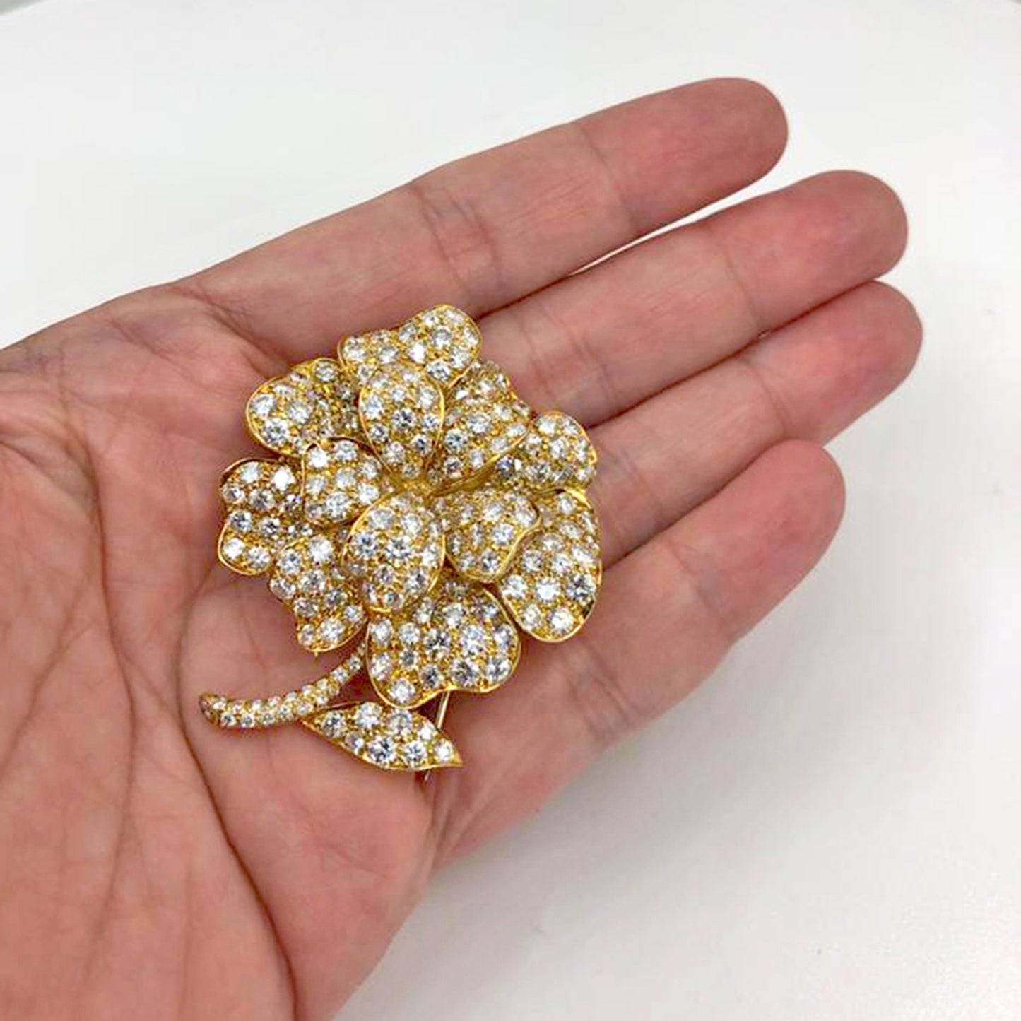 VAN CLEEF & ARPELS Diamond Flower Brooch