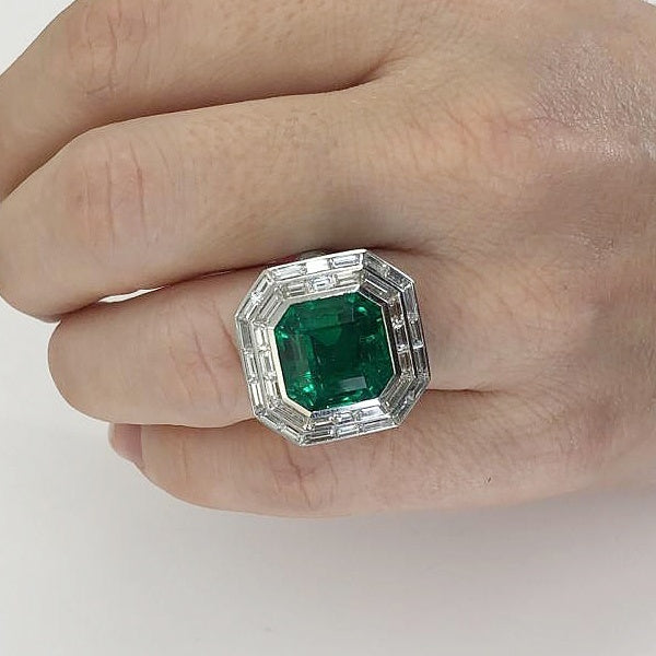 Contemporary Emerald Diamond Ring 11.03 cts