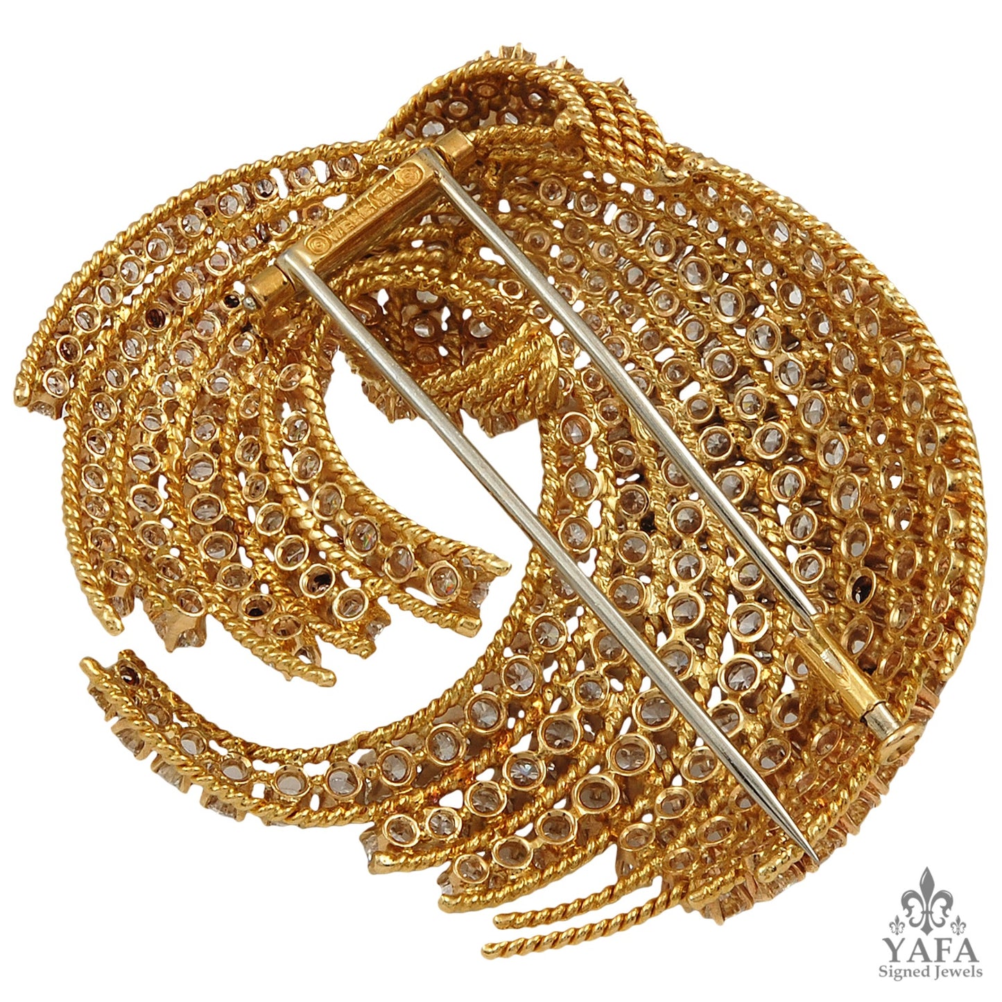 DAVID WEBB Diamond Brooch