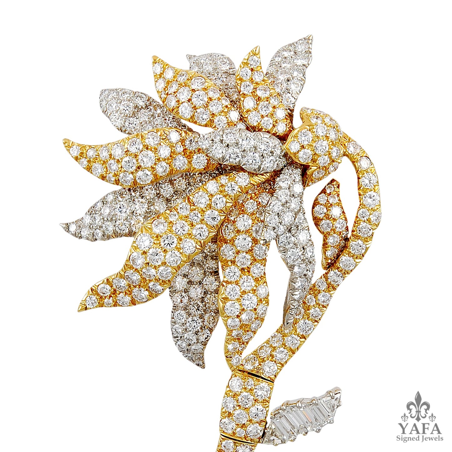 DAVID WEBB Two Tone Diamond Flower Brooch
