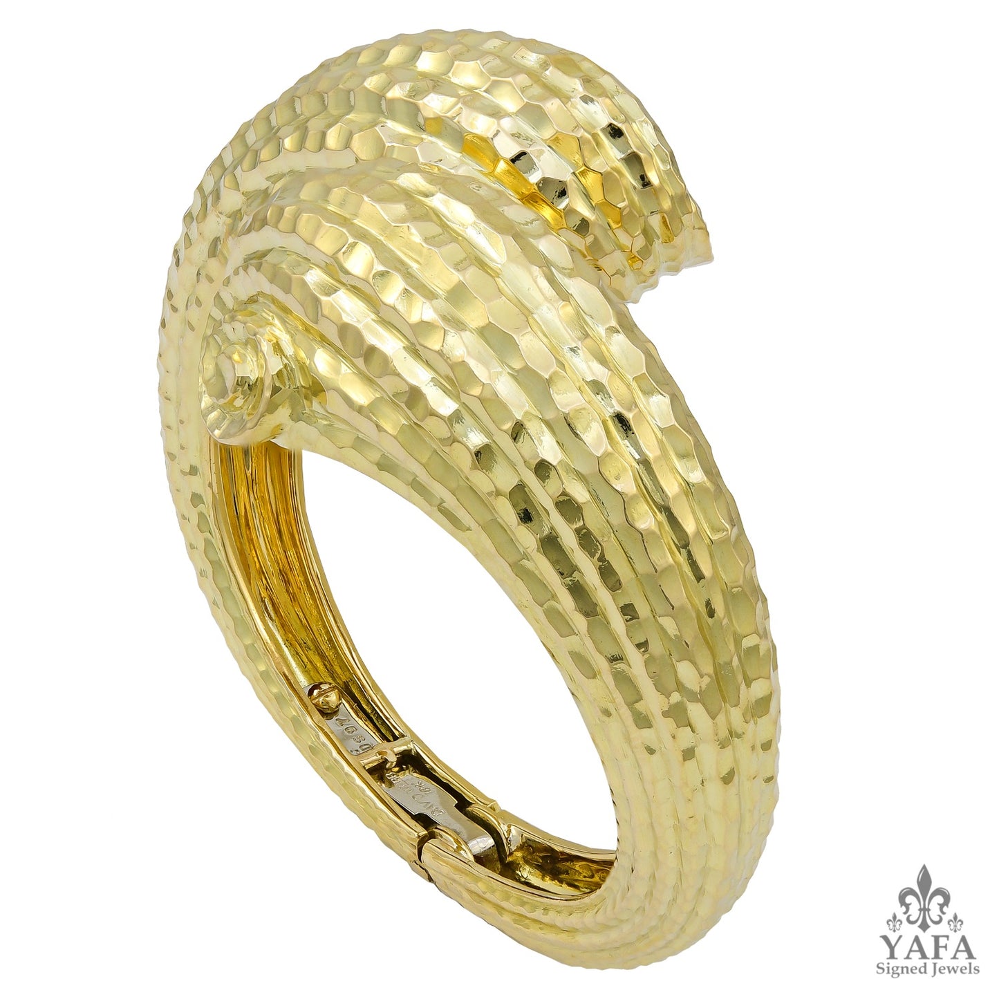 DAVID WEBB Hammered Gold Crossover Bracelet