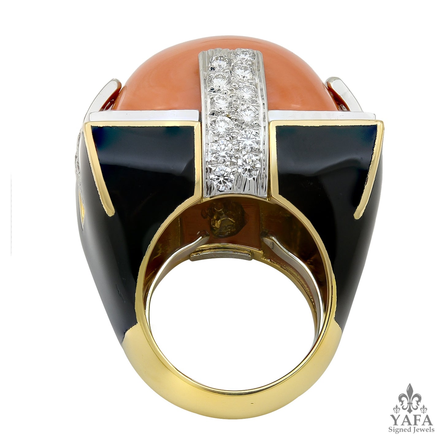DAVID WEBB Cabochon Coral, Diamond Ring