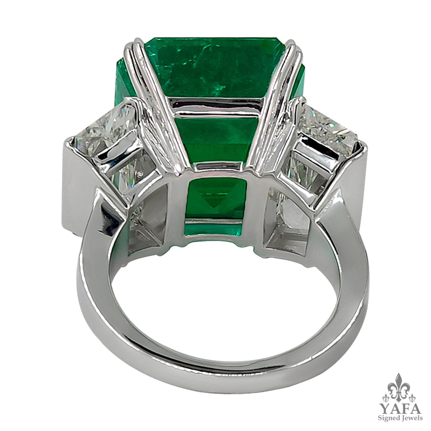 Platinum Colombian Emerald, Diamond Ring