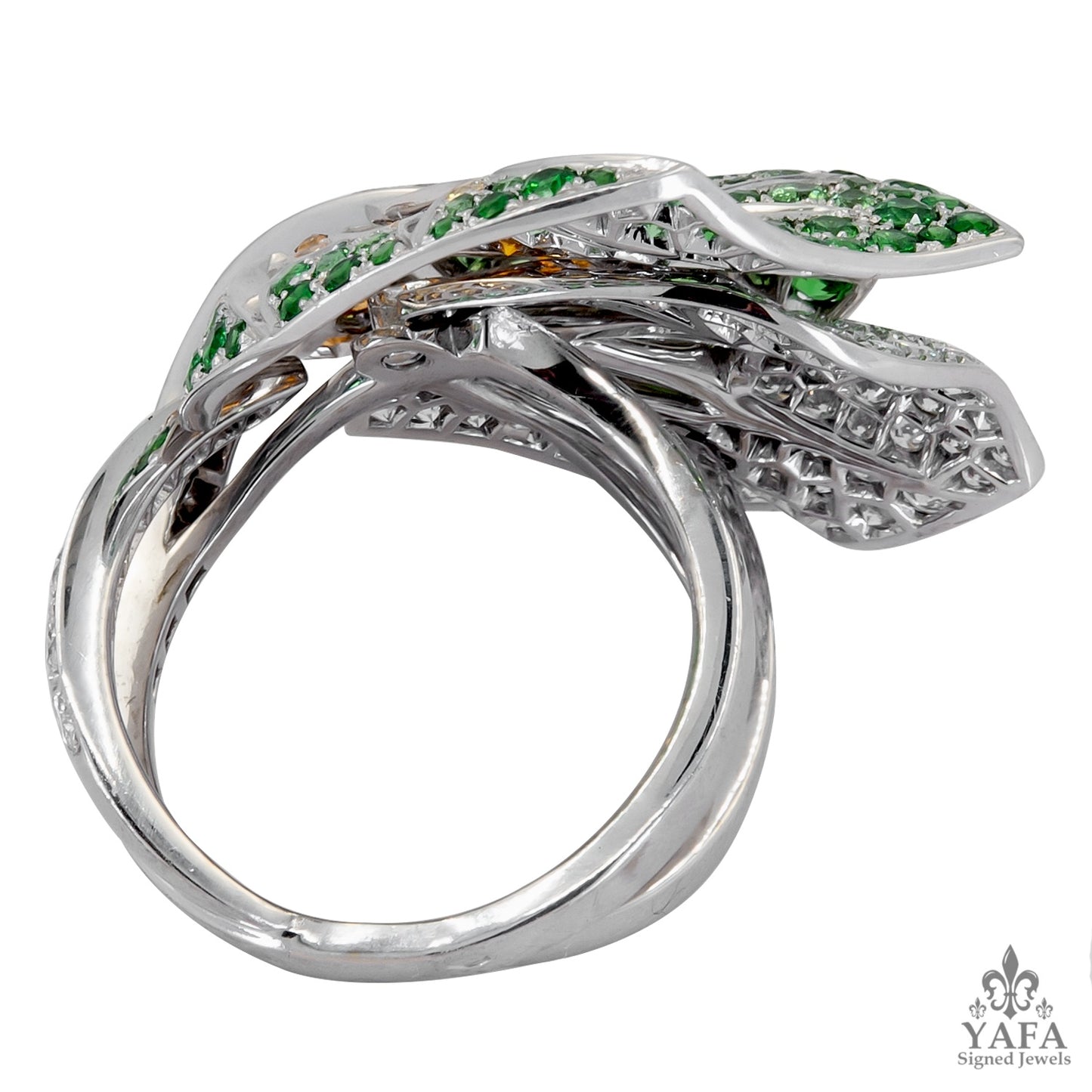 VAN CLEEF & ARPELS Diamond, Multi-Color Sapphire Ring