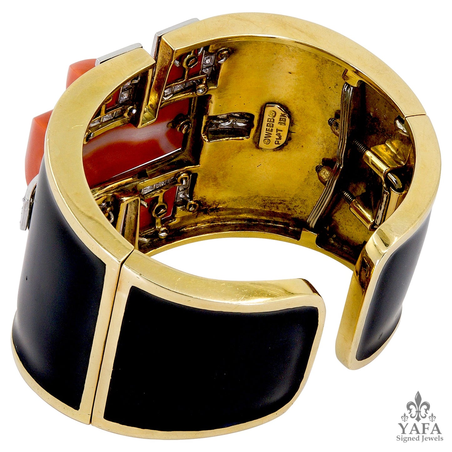 DAVID WEBB Coral, Diamond Cuff Bracelet