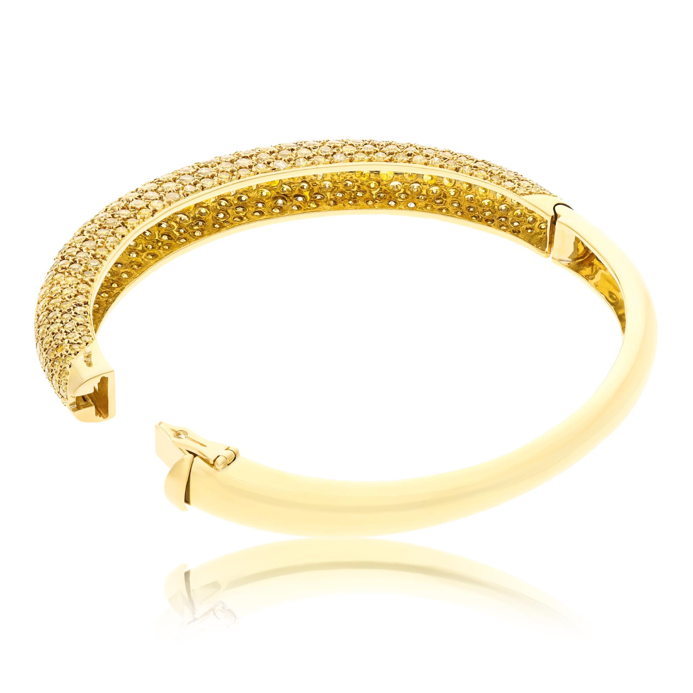 VAN CLEEF & ARPELS 18K Yellow Gold Fancy Yellow Diamond Bangel