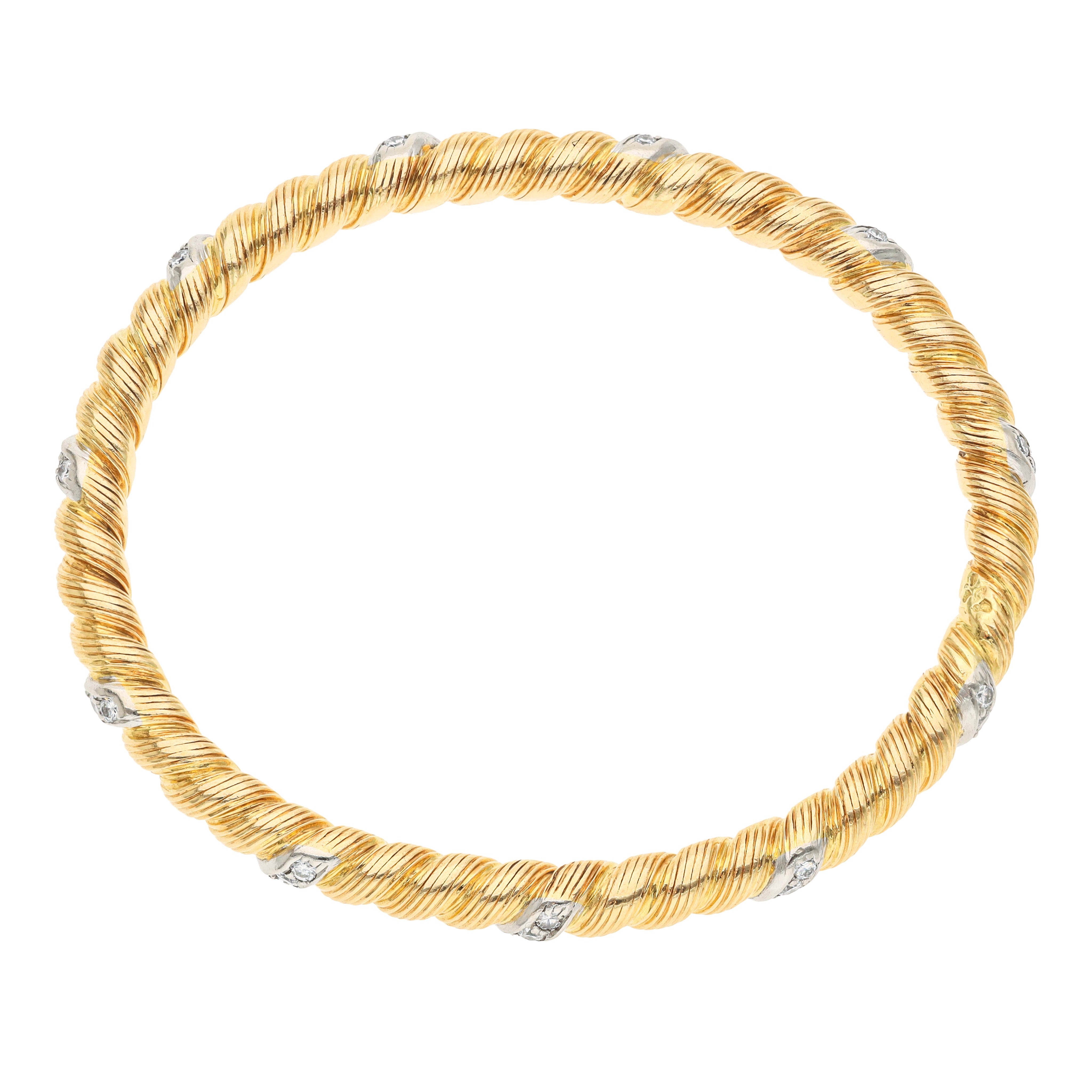 VAN CLEEF & ARPELS 18K Yellow Gold Diamond Bangle