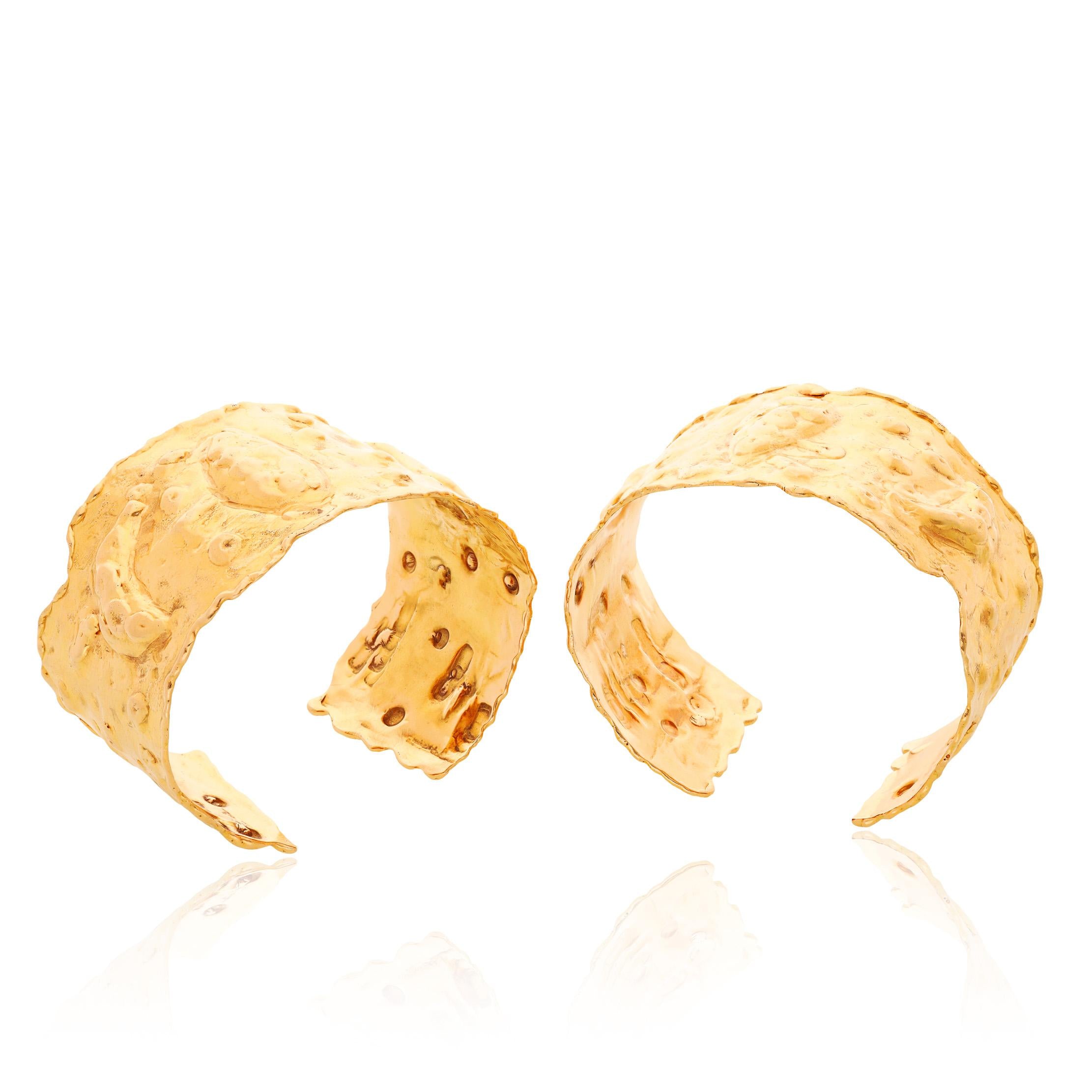 VAN CLEEF & ARPELS “Manchette” Pair Of 18K Yellow Gold Cuff Bangles