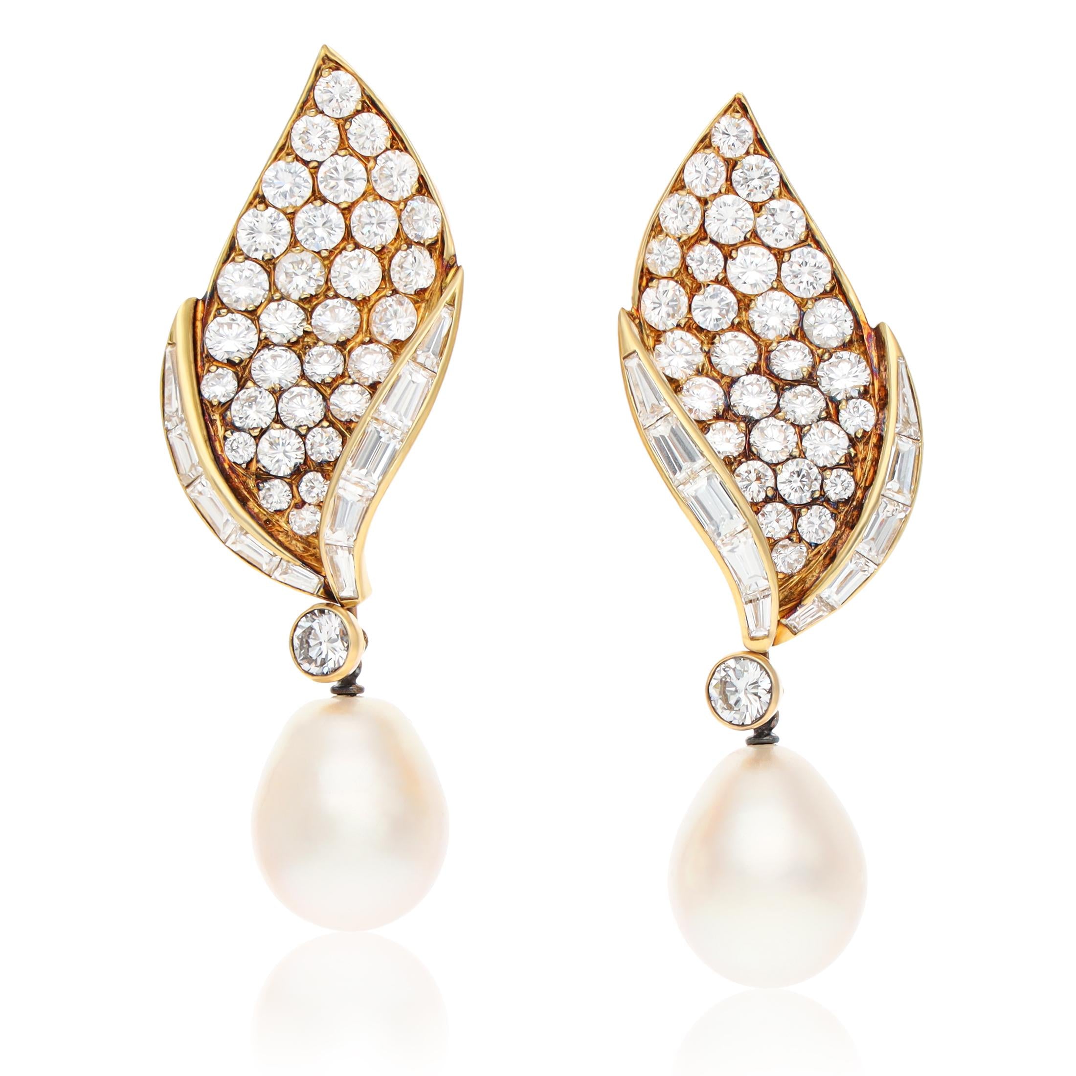 FRED PARIS 18K Yellow Gold Diamond and Pearl Detachable Ear Clips