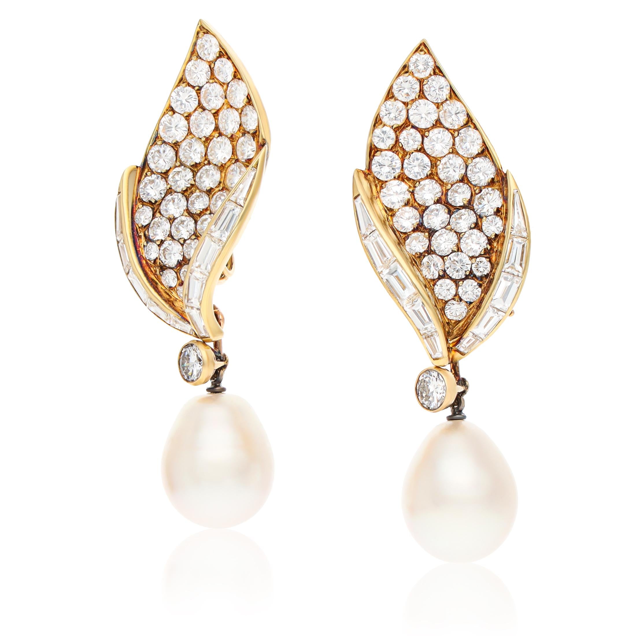 FRED PARIS 18K Yellow Gold Diamond and Pearl Detachable Ear Clips
