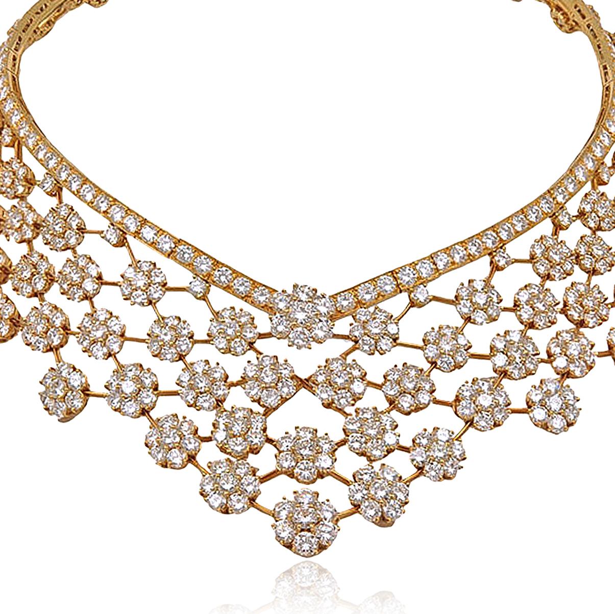 VAN CLEEF & ARPELS 18K Yellow Gold Diamond Snowflake Necklace