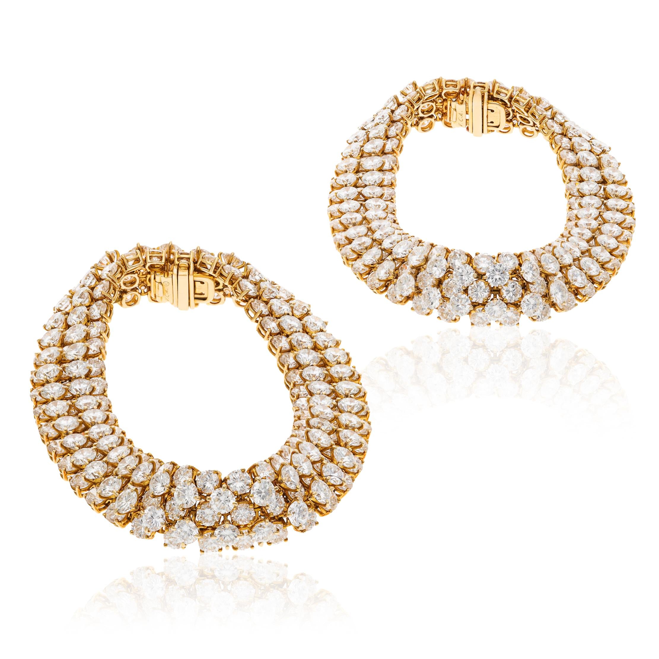 VAN CLEEF & ARPELS "À CHEVAL" Diamond Necklace / Two Bracelets