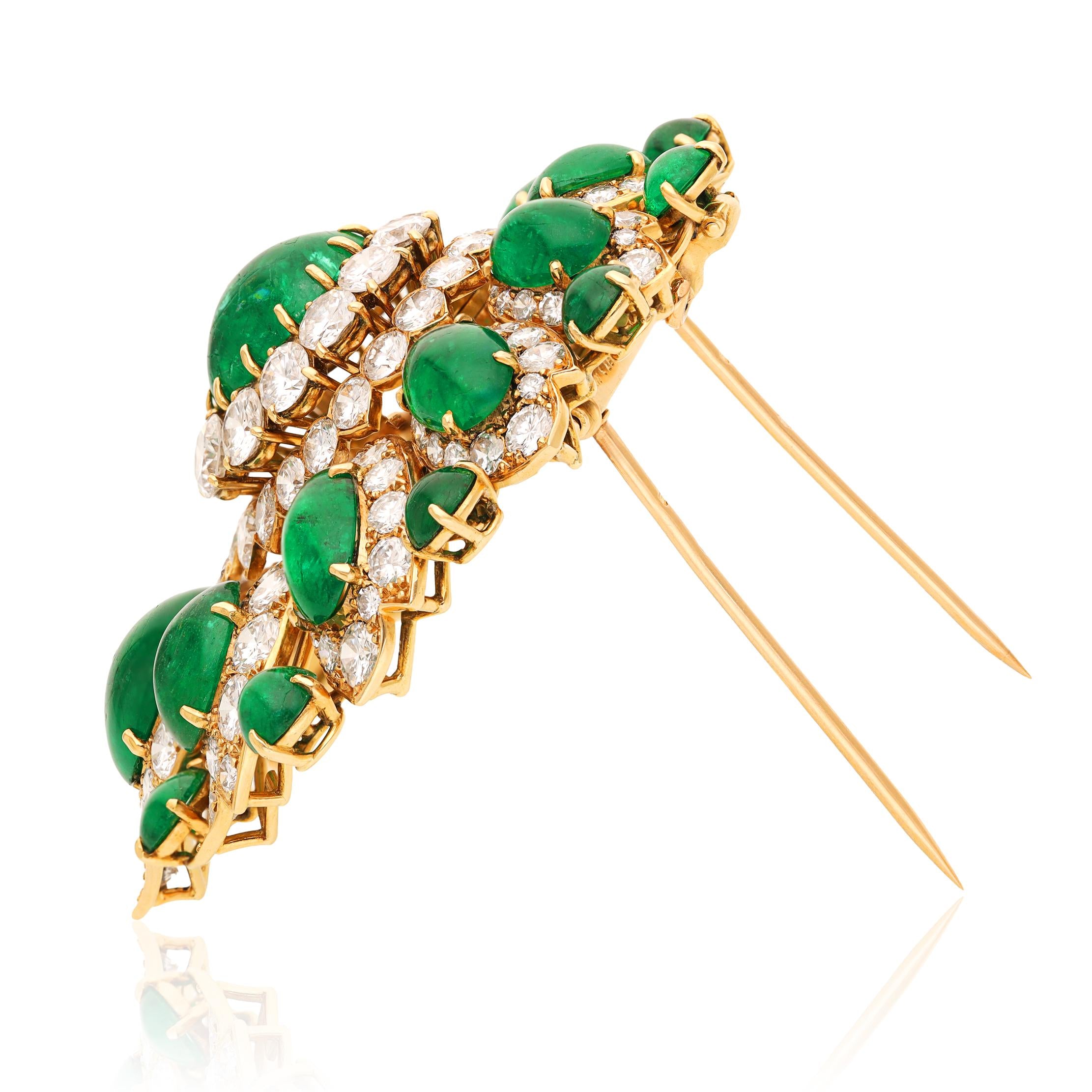 VAN CLEEF & ARPELS Diamond and Emerald Necklace with Detachable Brooch