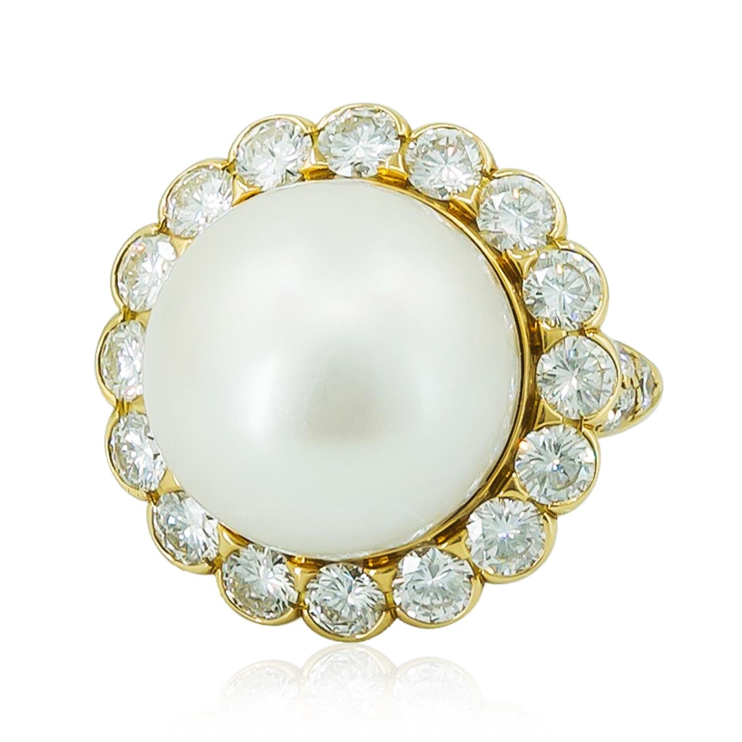 VAN CLEEF & ARPELS 18K Yellow Gold, Diamond and 16 MM South Sea Pearl Ring