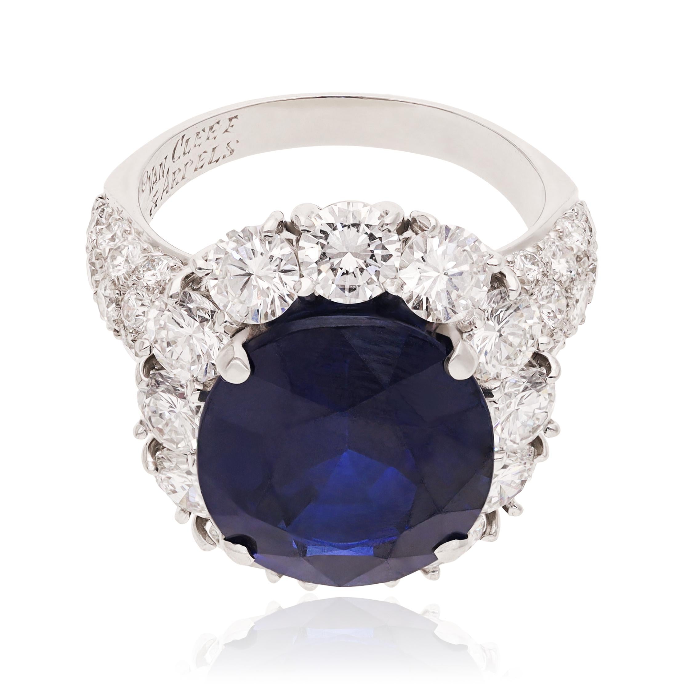 VAN CLEEF & ARPELS Platinum 10.28 CTS Sapphire and Diamond Ring