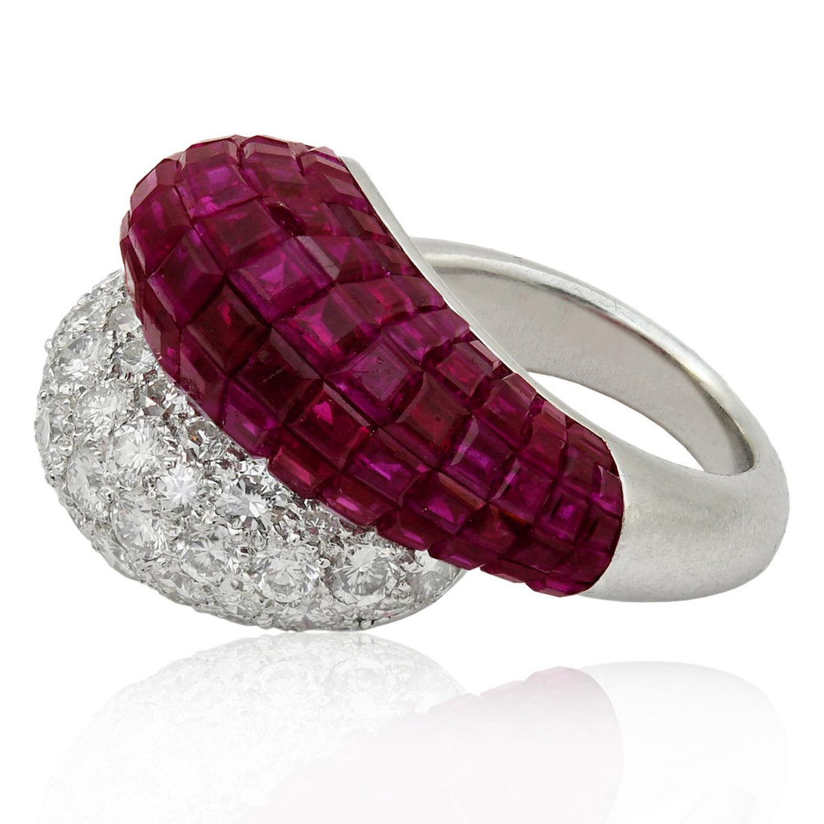 VAN CLEEF & ARPELS Mystery Set Ruby and Diamond Double Boulé Ring