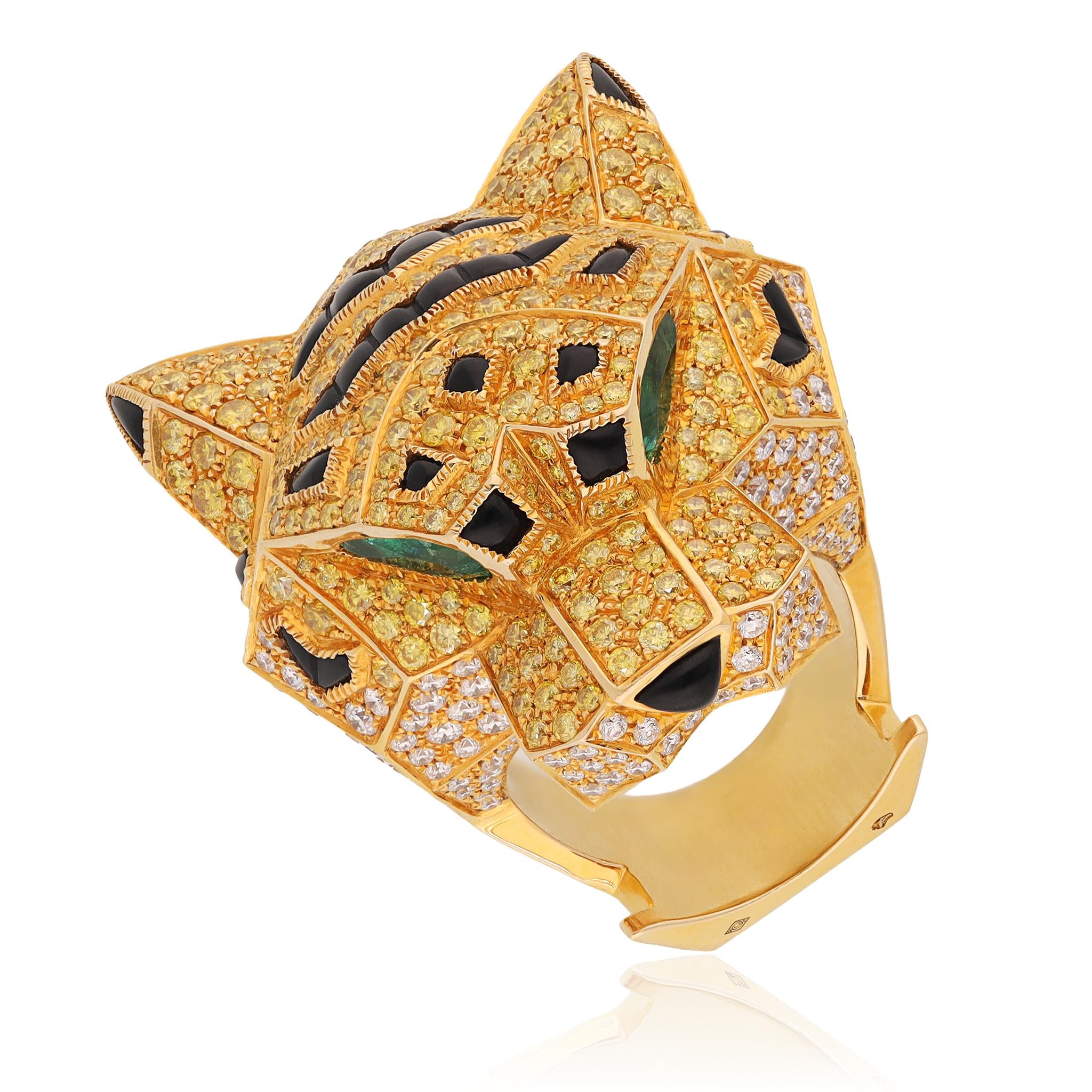 CARTIER Yellow and White Diamond, Emerald, and Onyx Panthère Head Ring