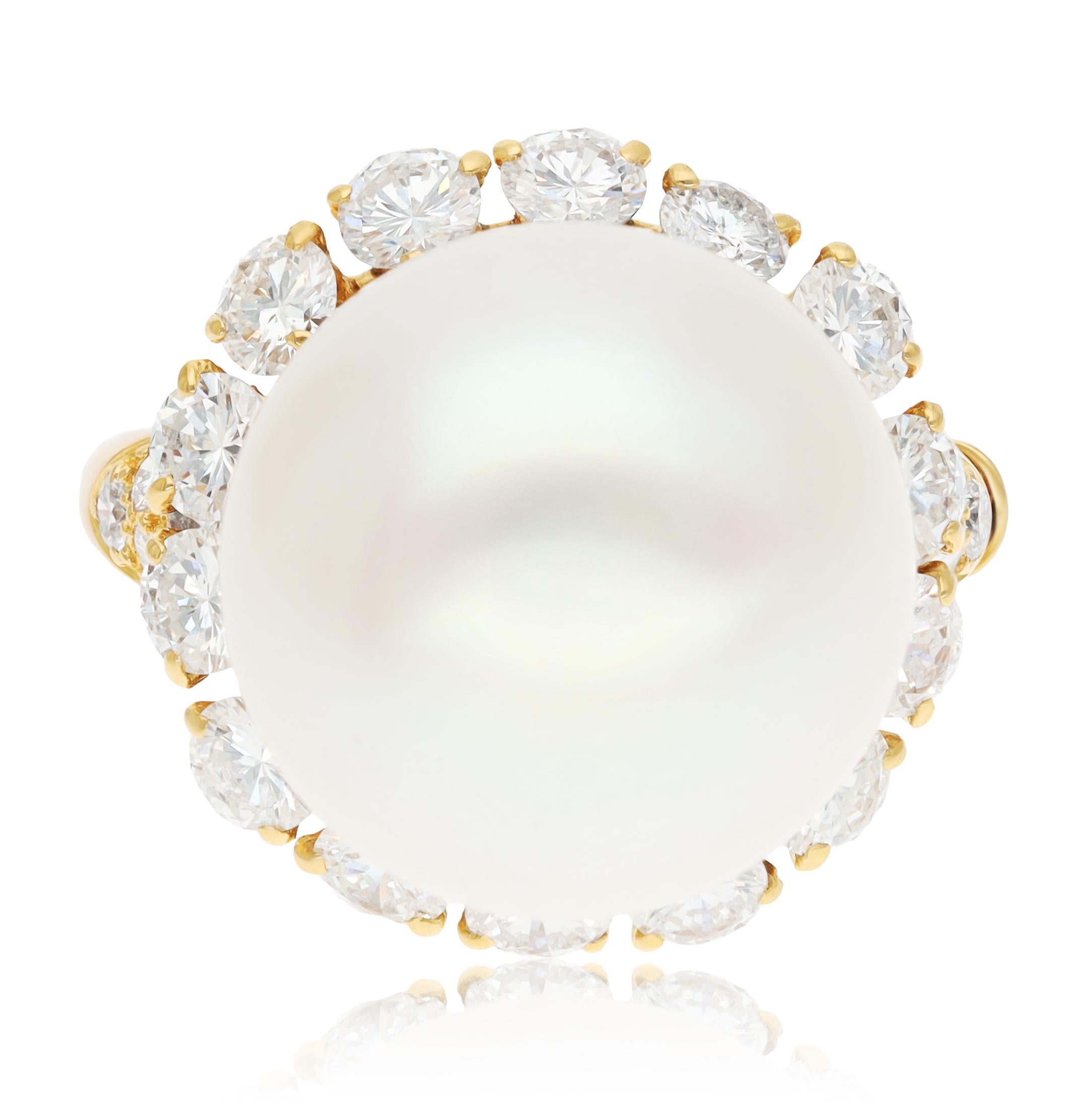 VAN CLEEF & ARPELS 18K Yellow Gold, Diamond and Pearl Ring