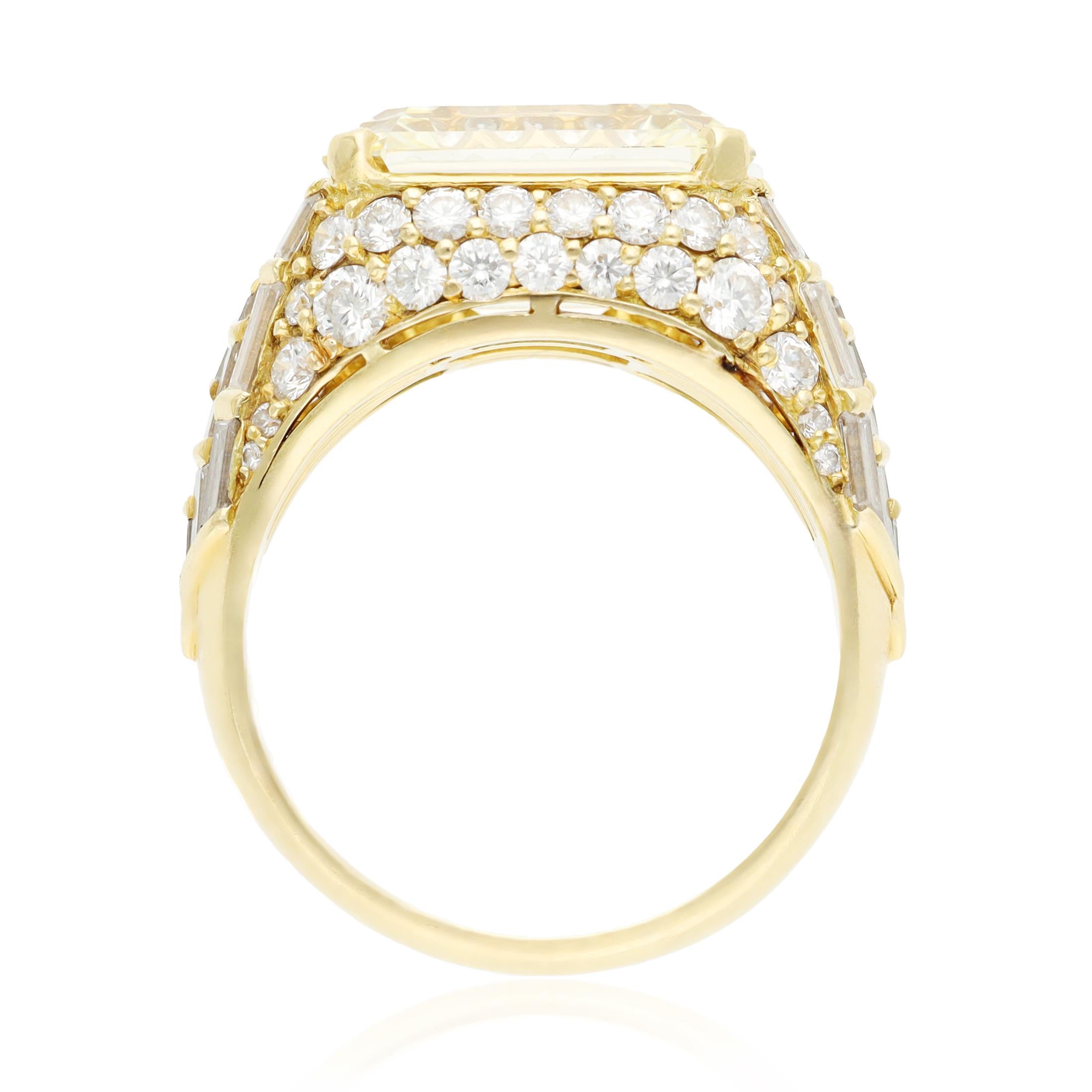 BULGARI Fancy Light Yellow Diamond "Trombino" Ring