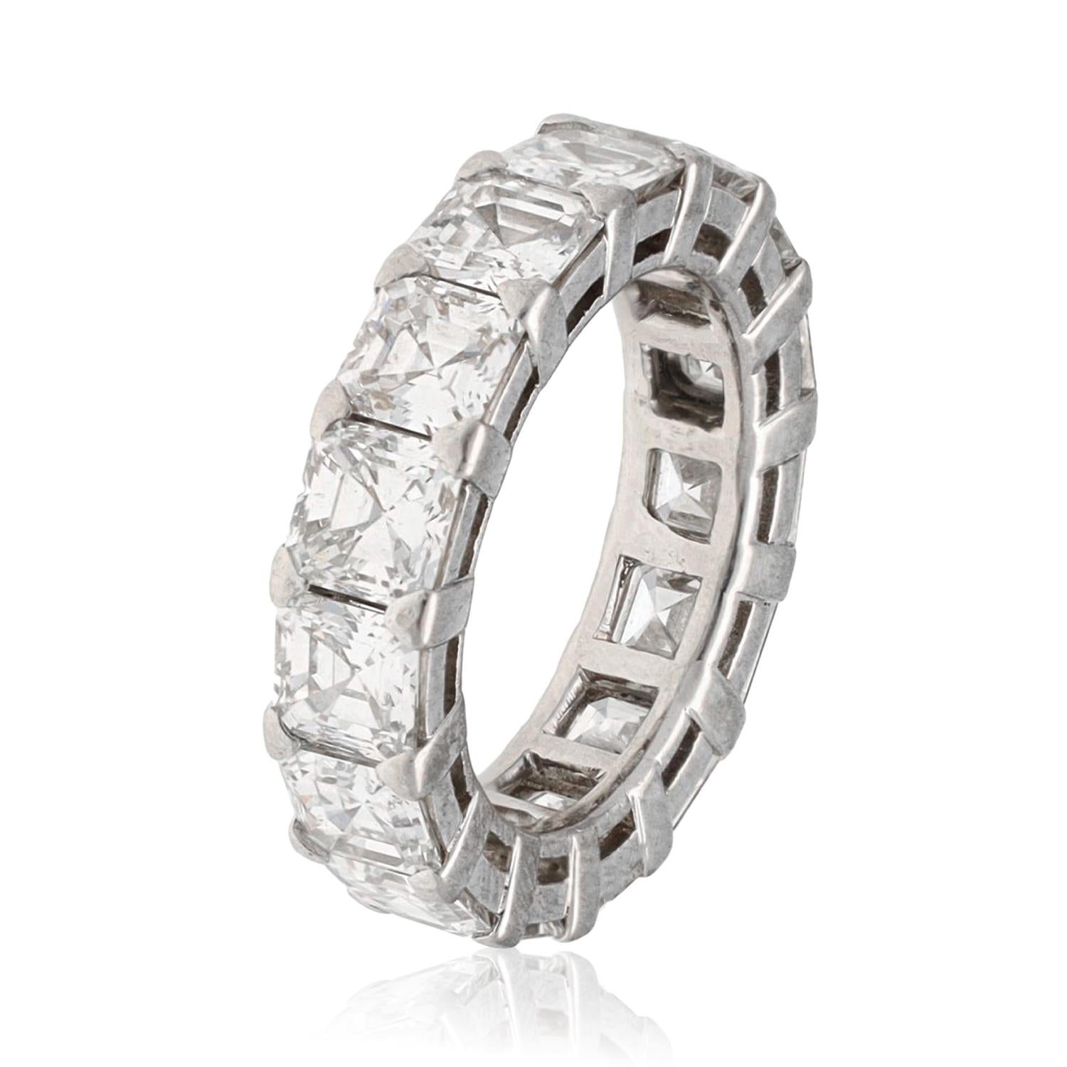 GRAFF Platinum Emerald Cut Diamond Wedding Band