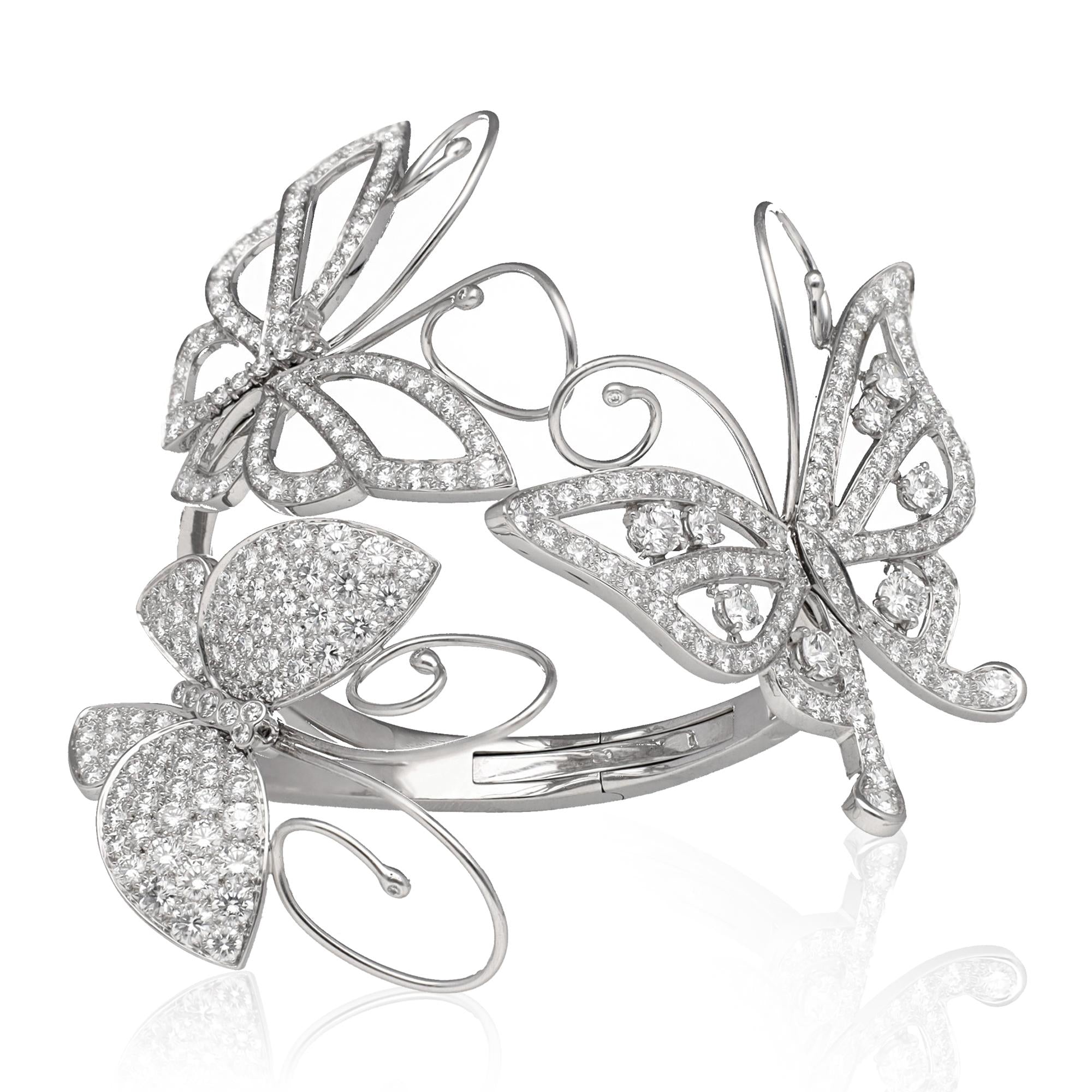 VAN CLEEF & ARPELS 18K White Gold Diamond Flying Butterfly Bangle