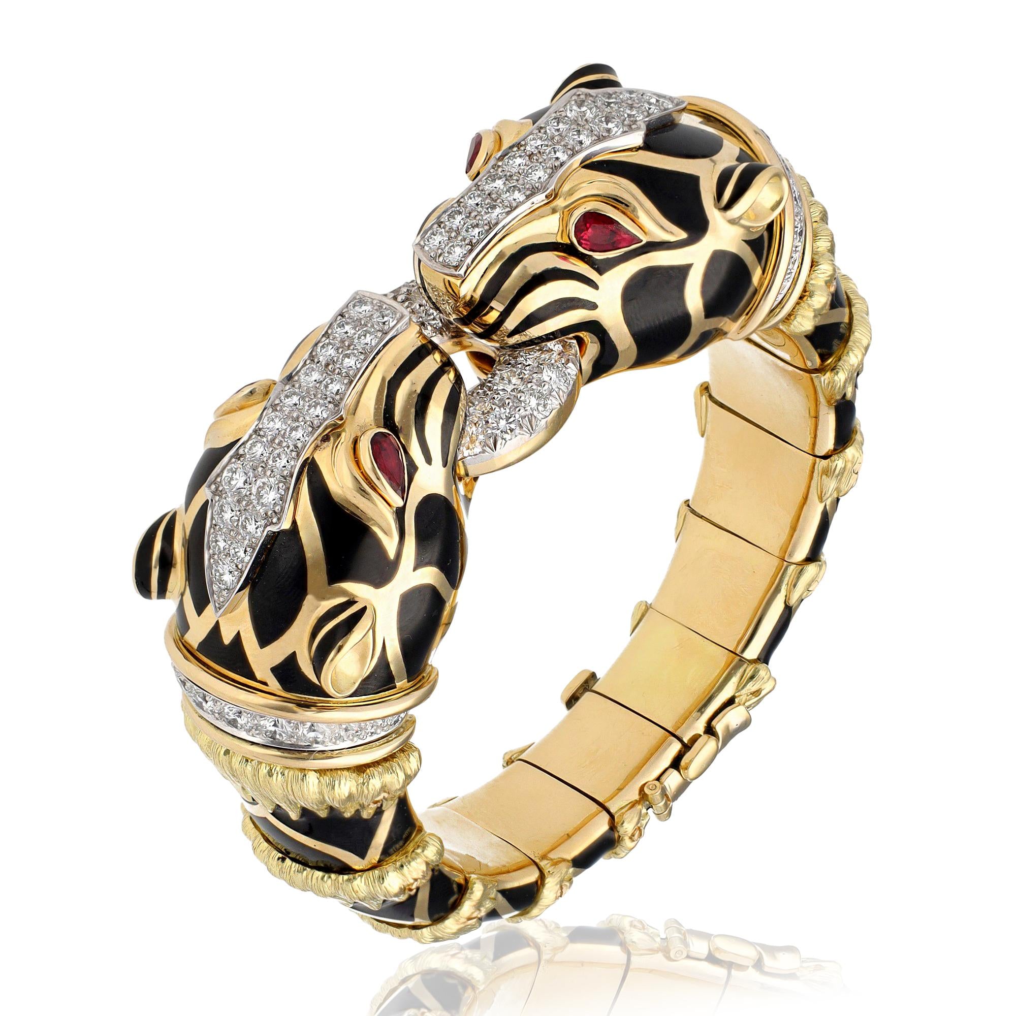 DAVID WEBB 'Double Head Lion Bracelet'