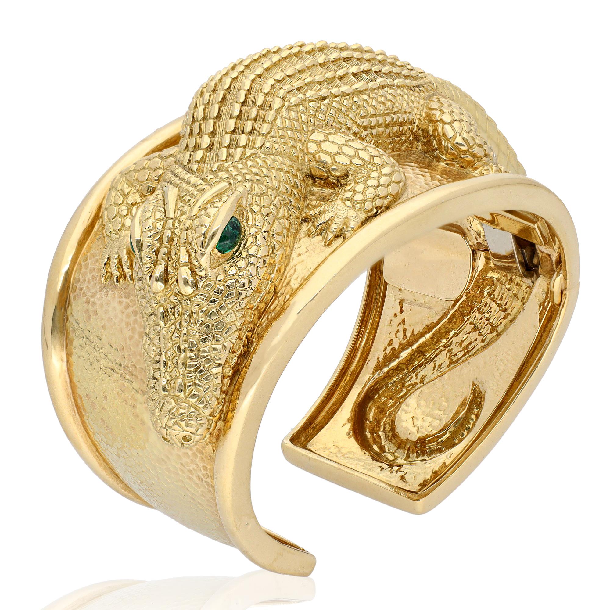 DAVID WEBB Repoussé Alligator Cuff, Emerald
