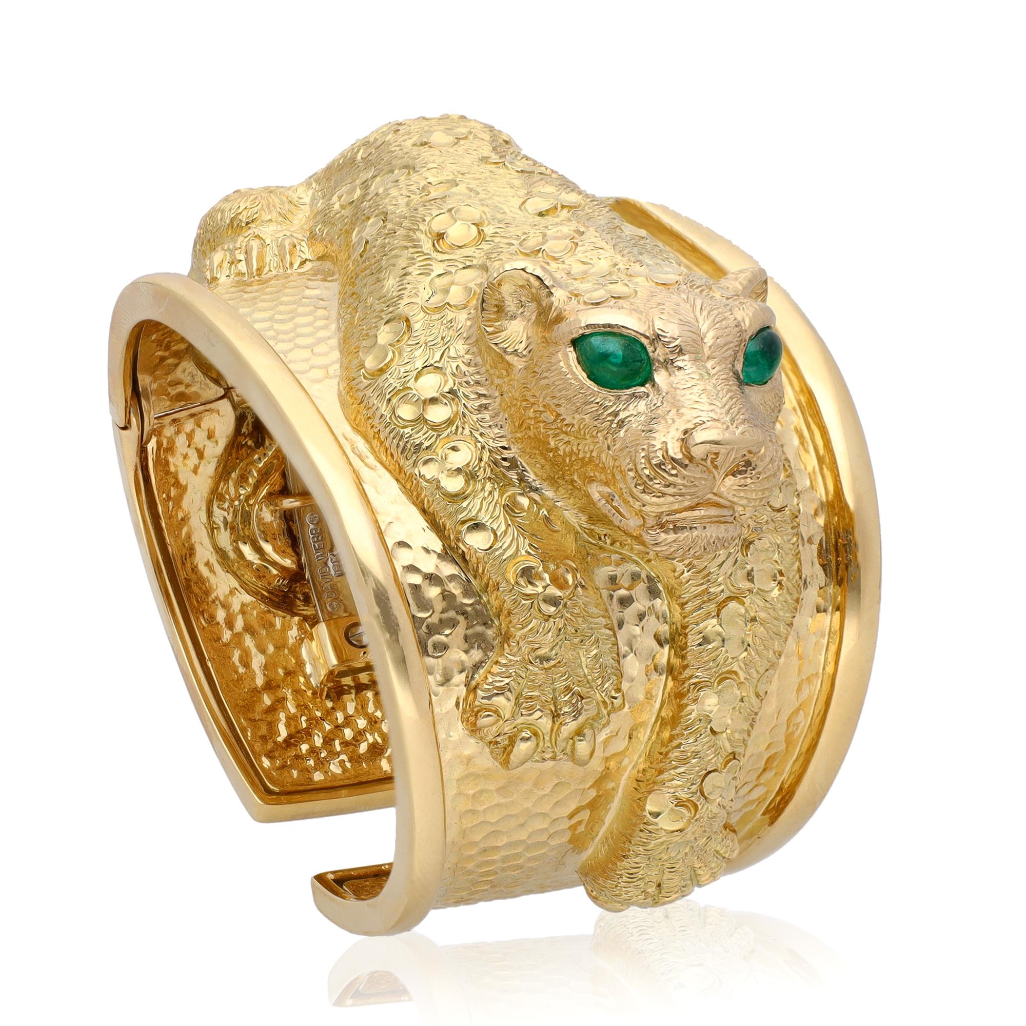 DAVID WEBB Repoussé Leopard Cuff, Emerald