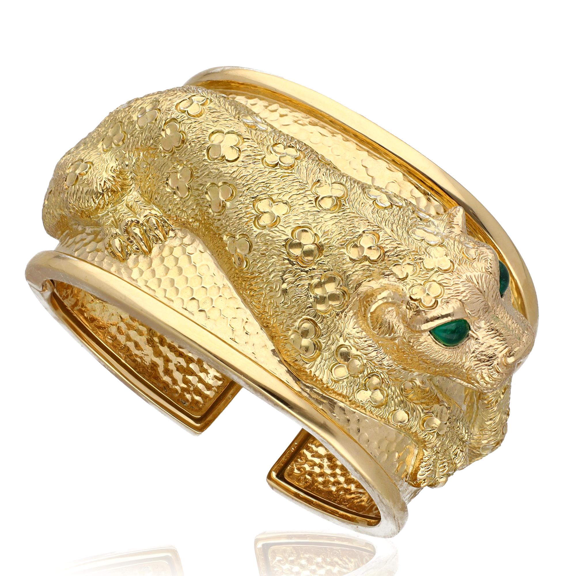 DAVID WEBB Repoussé Leopard Cuff, Emerald