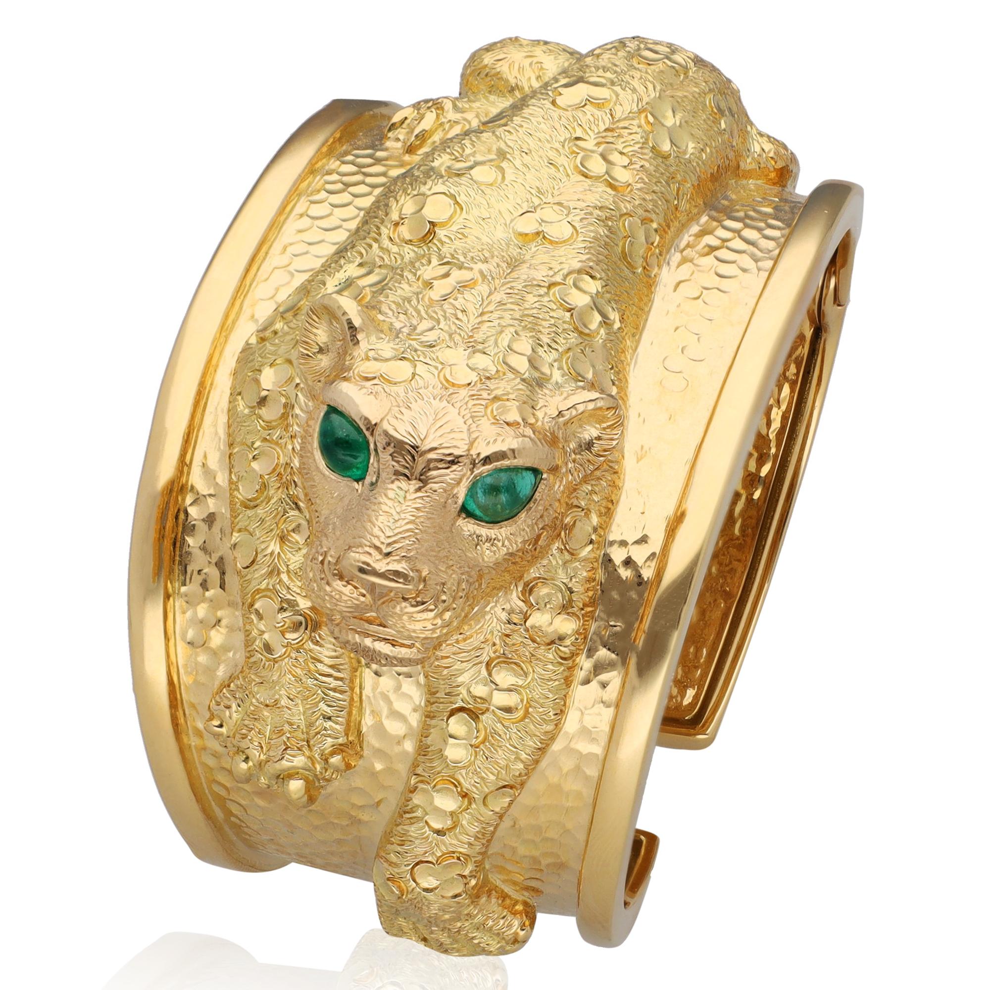 DAVID WEBB Repoussé Leopard Cuff, Emerald