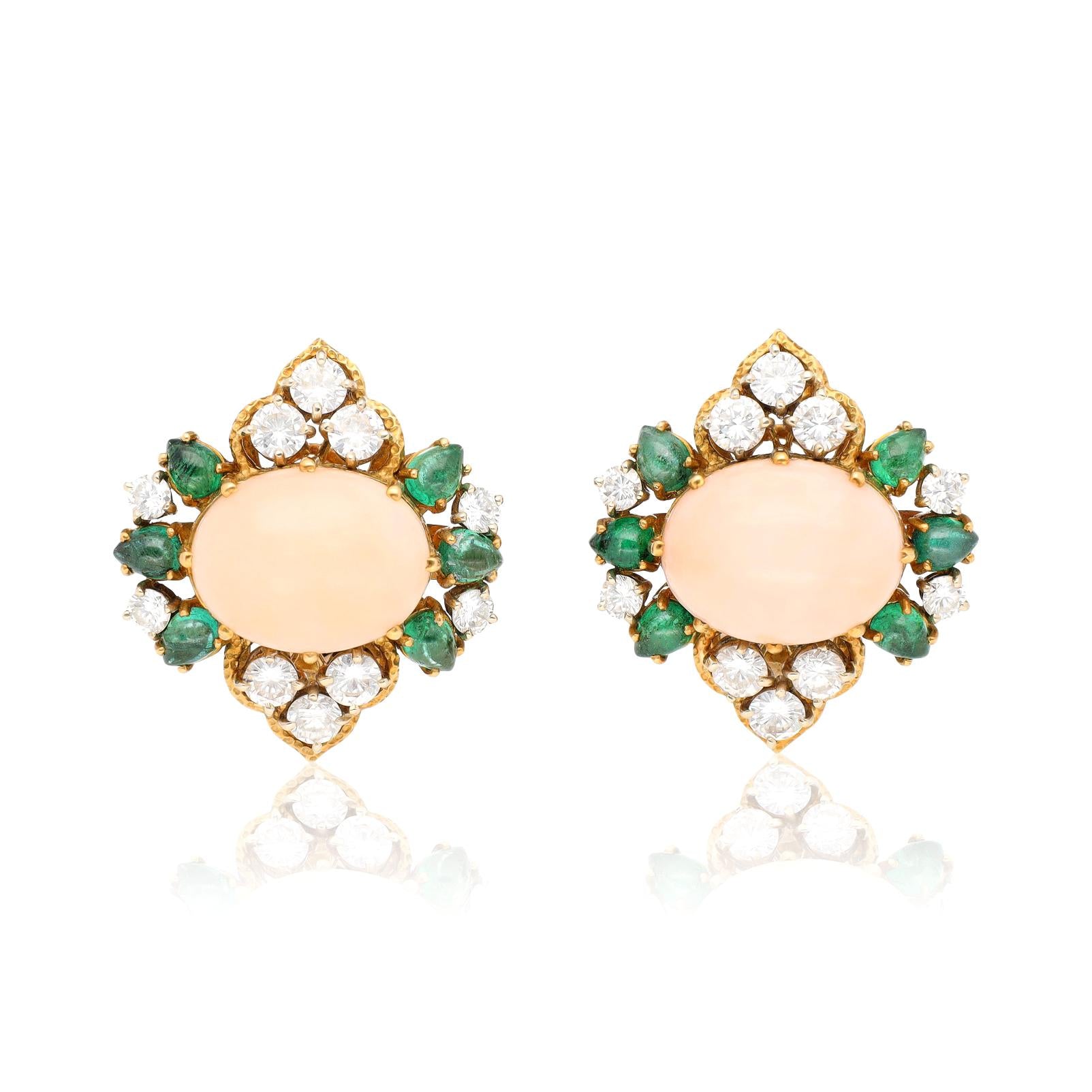 BULGARI Cabochon Coral, Emerald and Diamond Bracelet and Ear Clips Suite