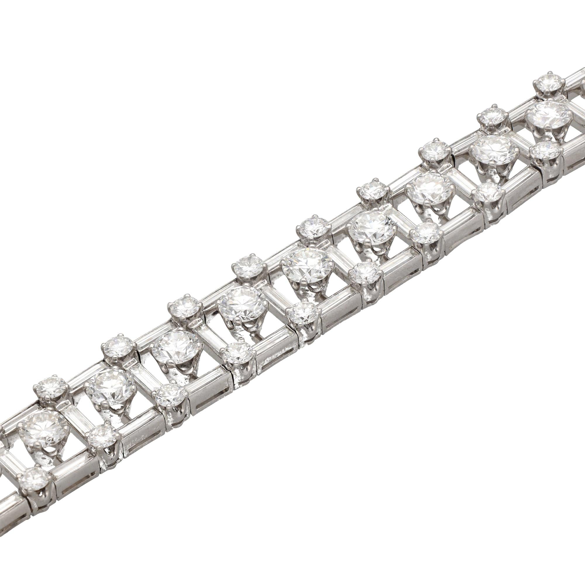 Van Cleef & Arpels Round Brilliant and Baguette Cut Diamond Bracelet