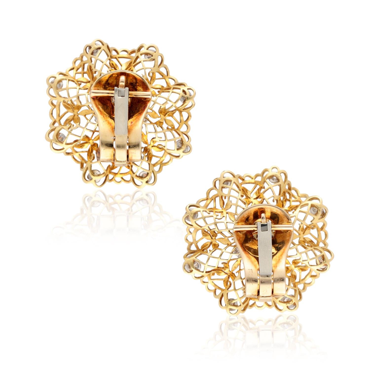 VAN CLEEF & ARPELS 'Dentelle' Earclips