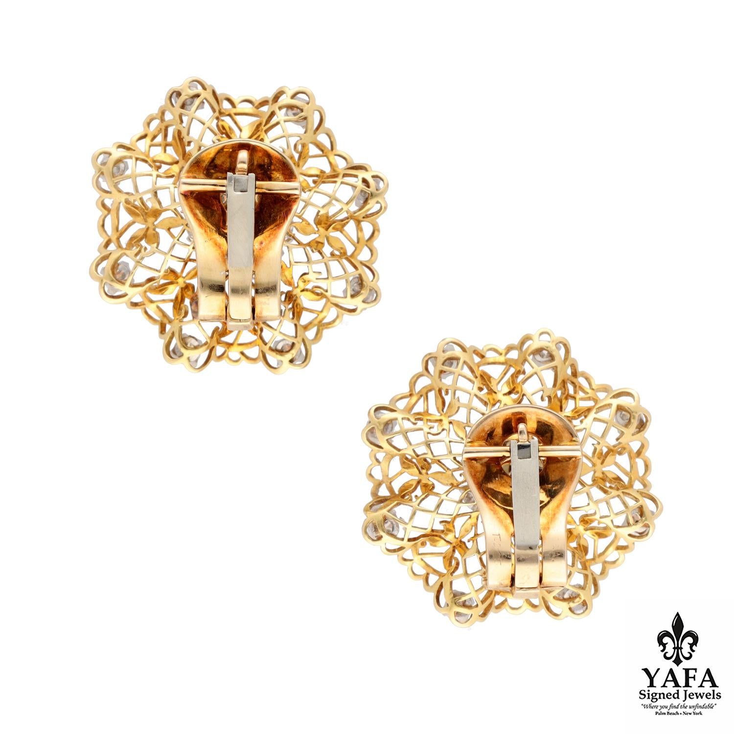 VAN CLEEF & ARPELS 'Dentelle' Earclips