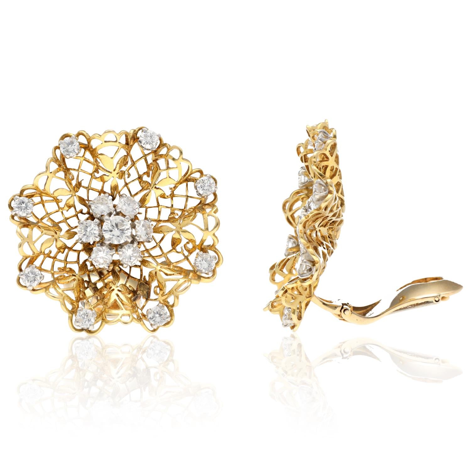 VAN CLEEF & ARPELS 'Dentelle' Earclips