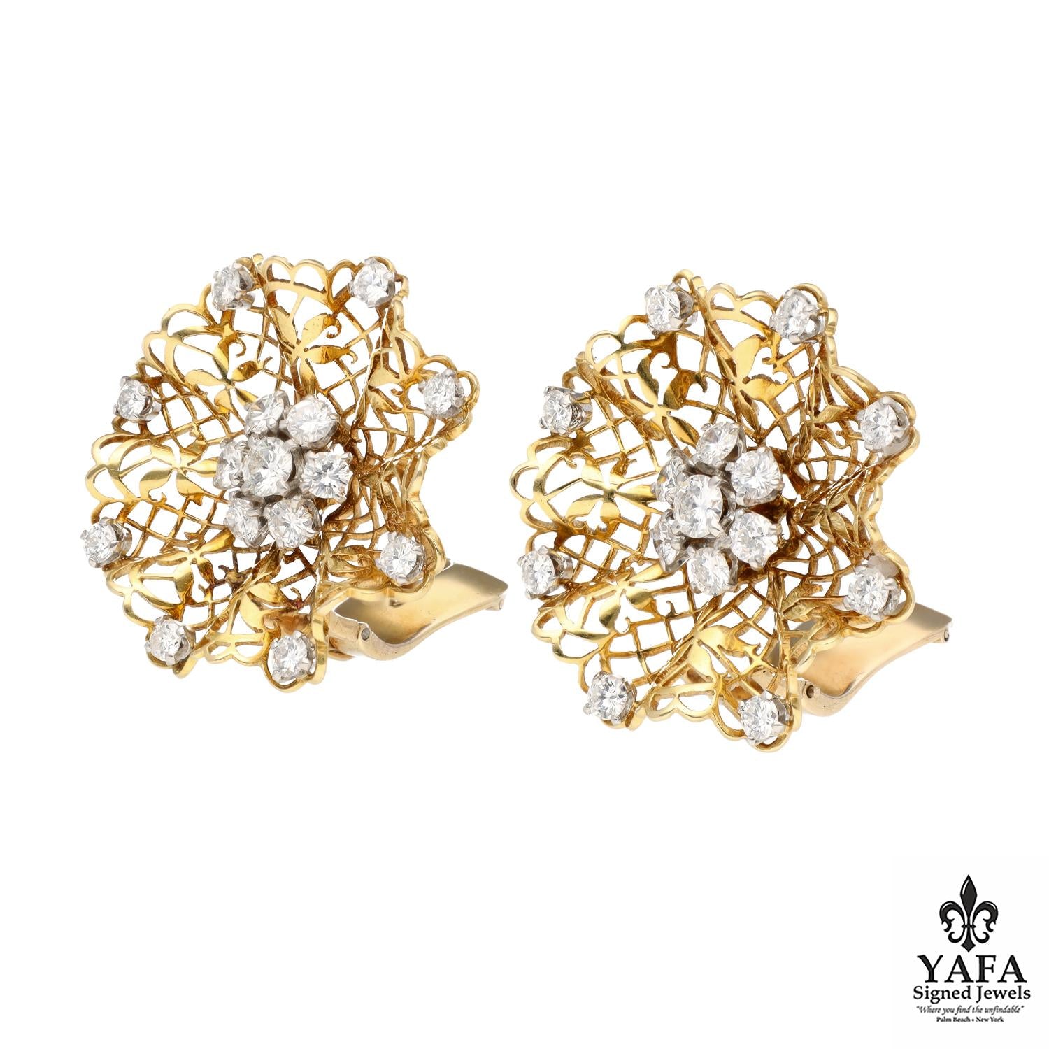 VAN CLEEF & ARPELS 'Dentelle' Earclips