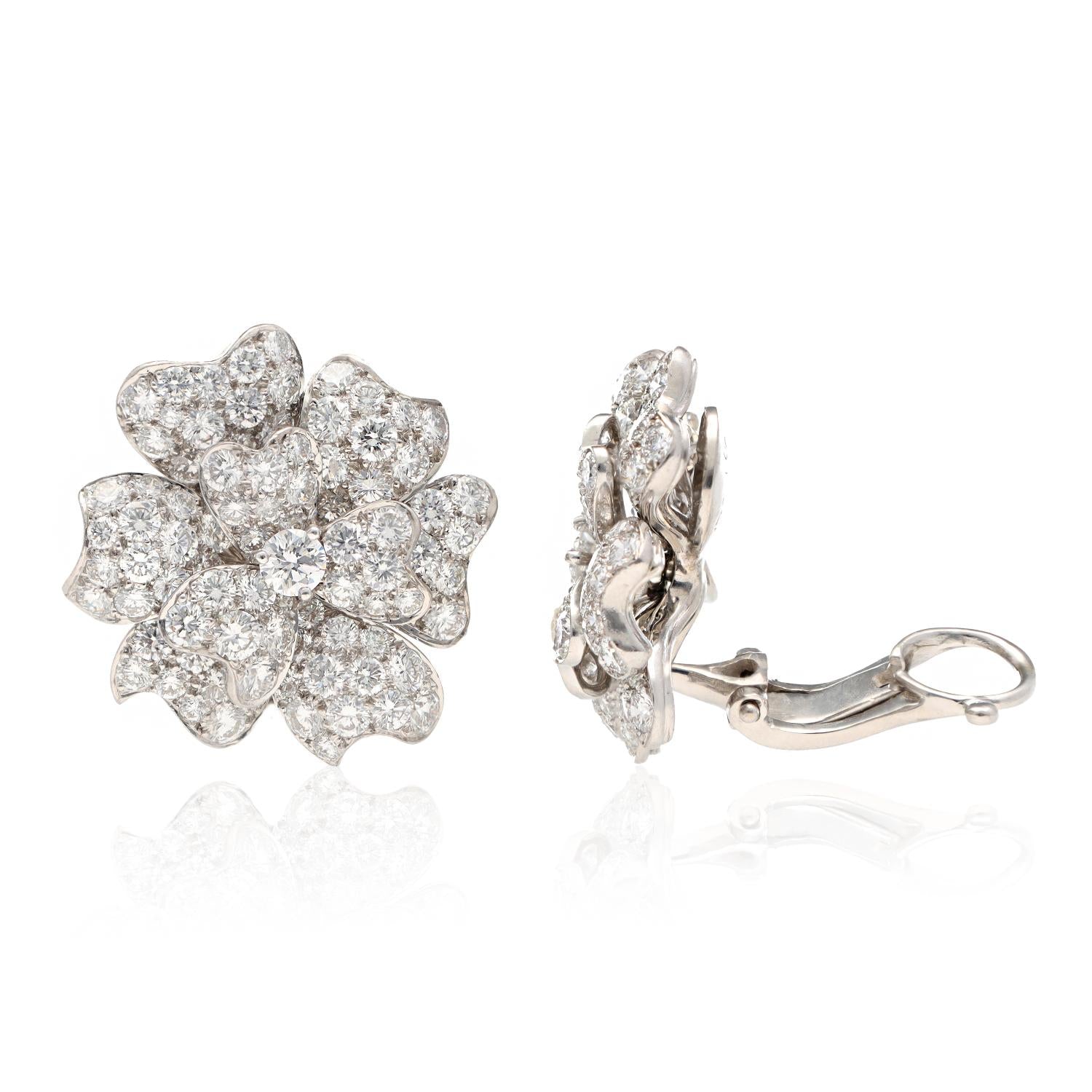 VAN CLEEF & ARPELS Diamond Flower Ear Clips