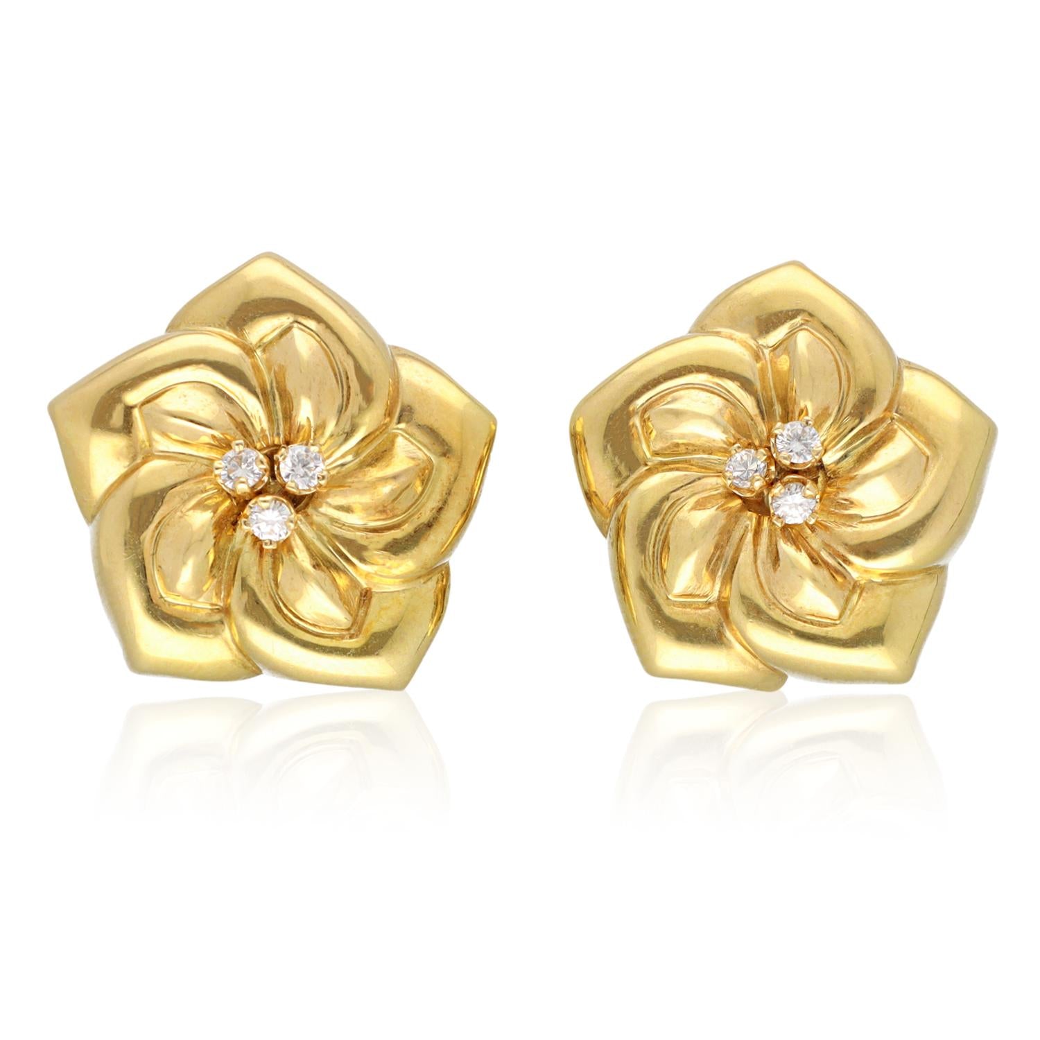 VAN CLEEF & ARPELS Magnolia Flower Ear Clips