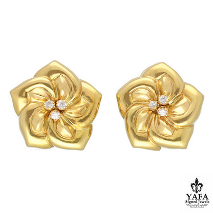 VAN CLEEF & ARPELS Magnolia Flower Ear Clips