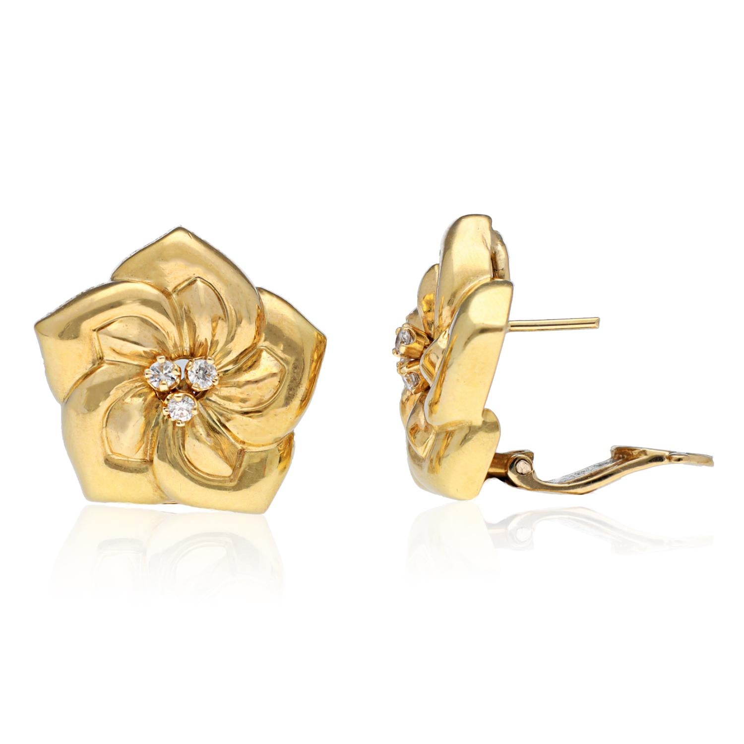 VAN CLEEF & ARPELS Magnolia Flower Ear Clips