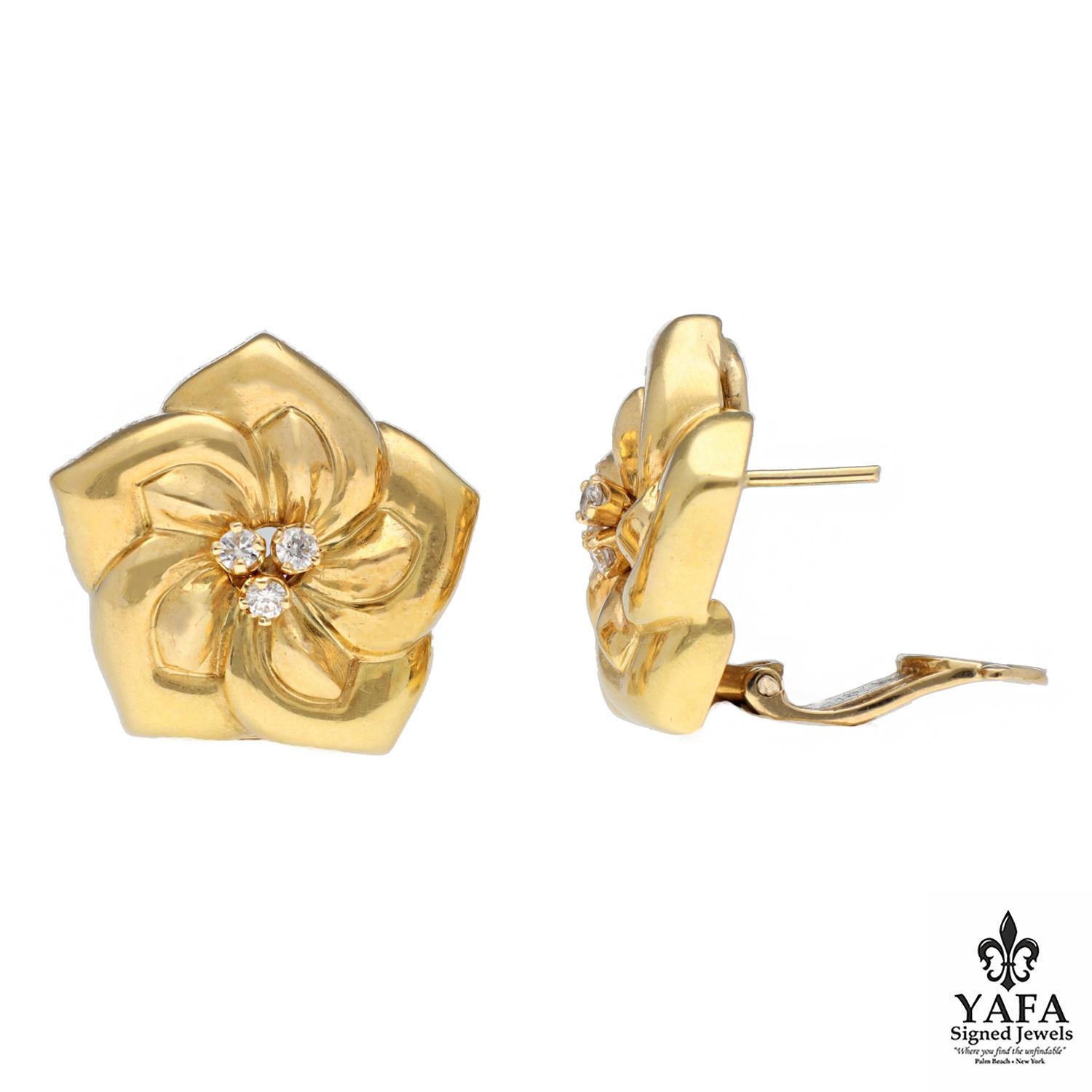 VAN CLEEF & ARPELS Magnolia Flower Ear Clips