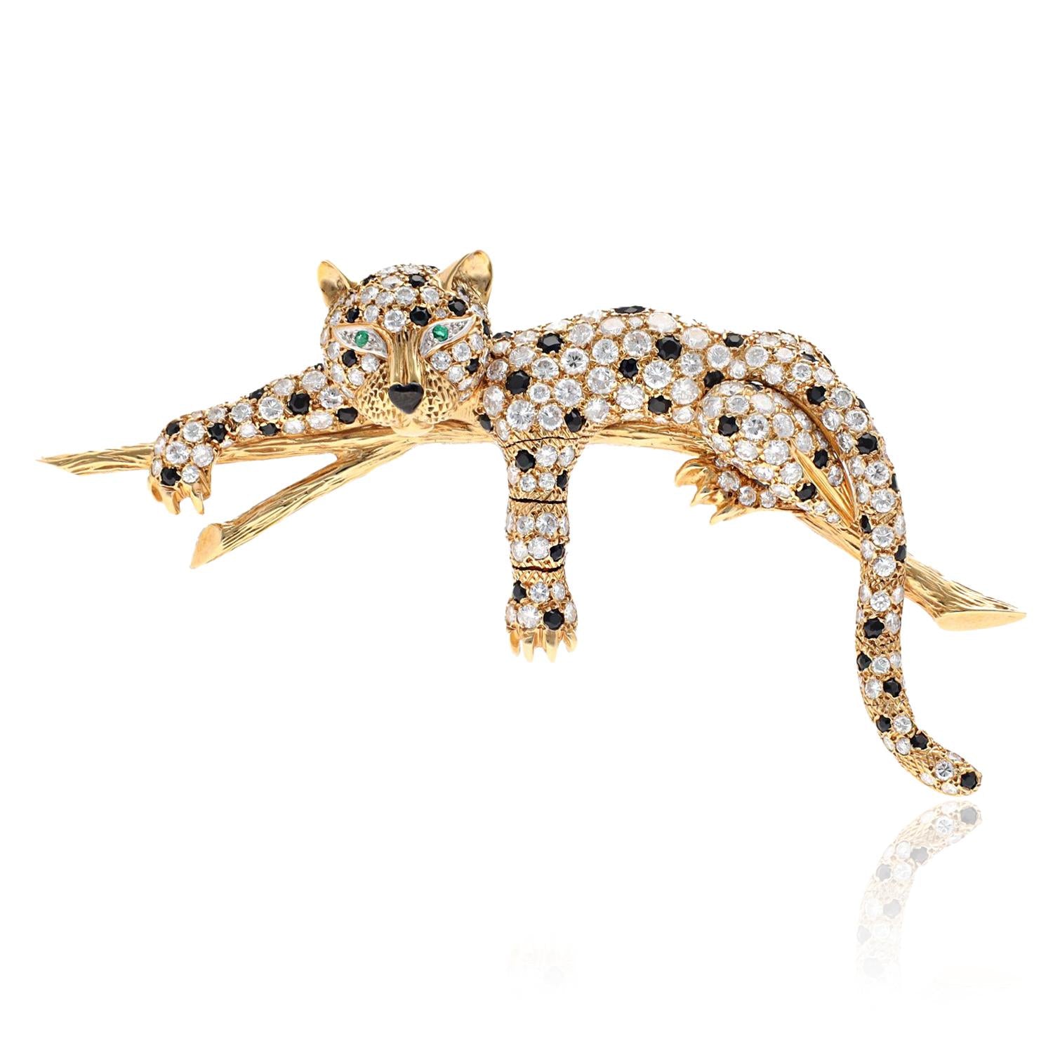 VAN CLEEF & ARPELS Lounging Leopard Brooch