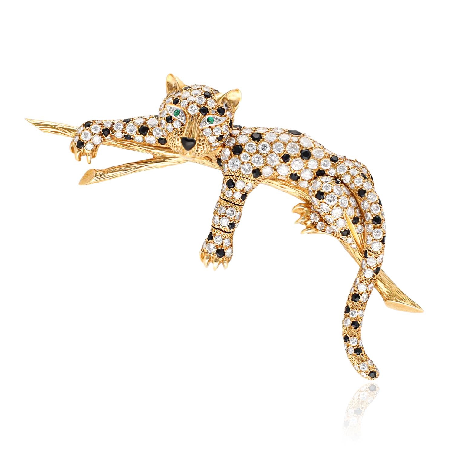 VAN CLEEF & ARPELS Lounging Leopard Brooch