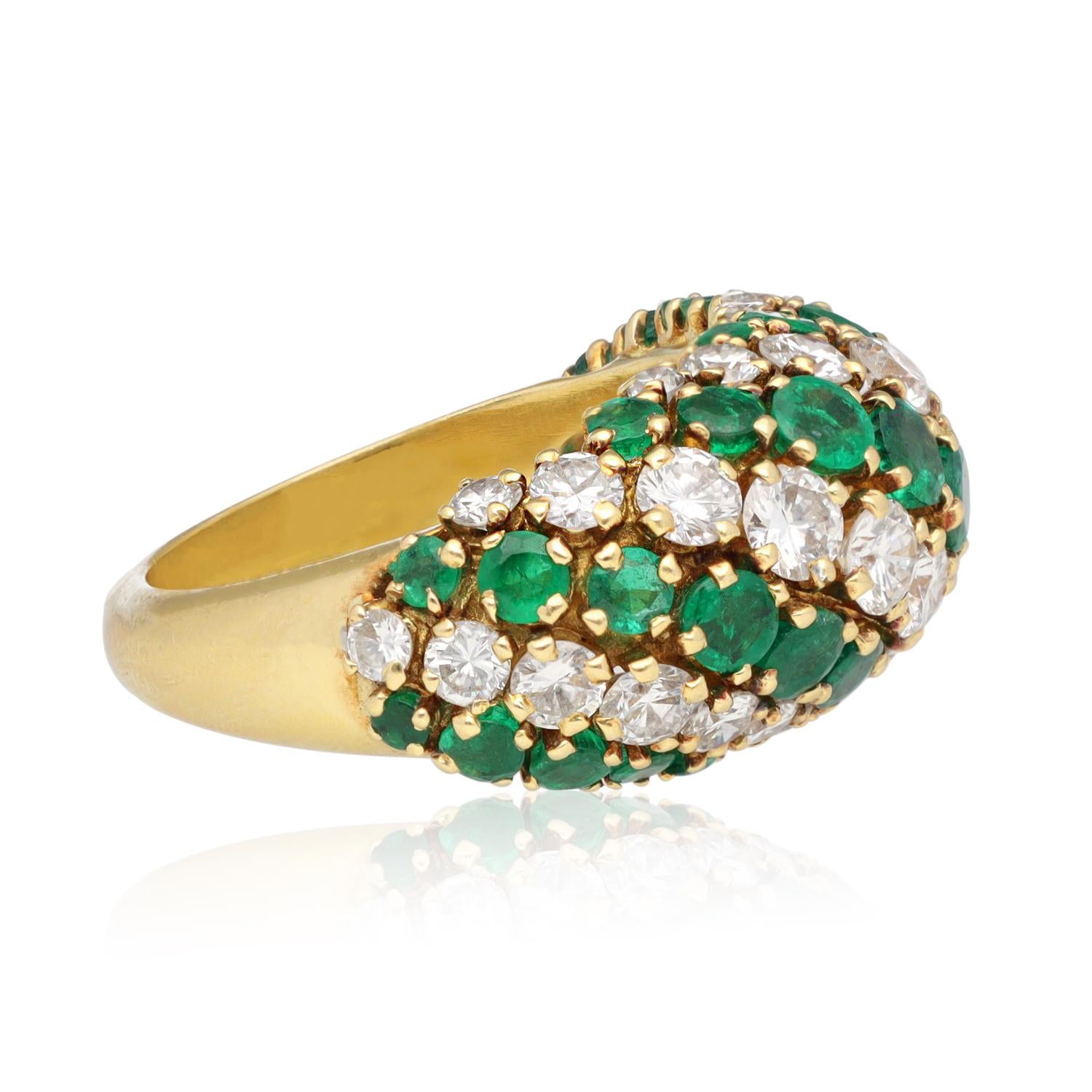 VAN CLEEF & ARPELS Emerald and Diamond Bombé Ring