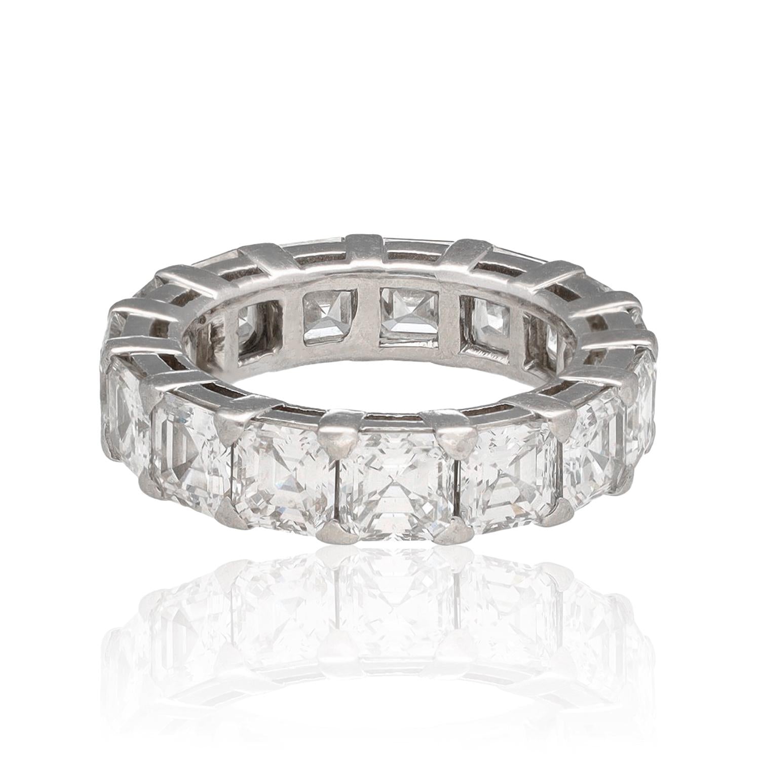 GRAFF Platinum Emerald Cut Diamond Wedding Band