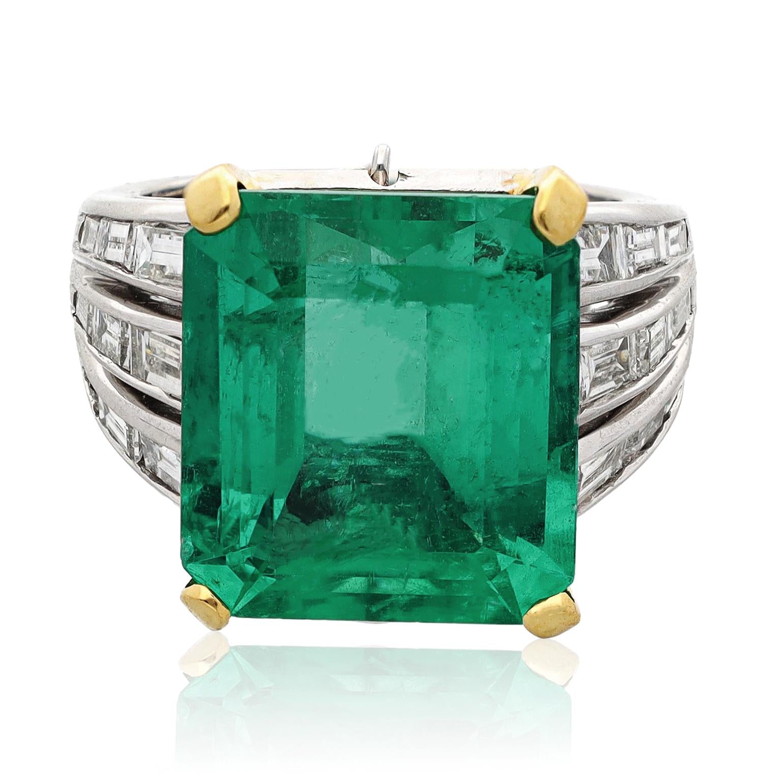 VAN CLEEF & ARPELS Platinum & 18K Yellow Gold Colombian Emerald and Diamond Ring